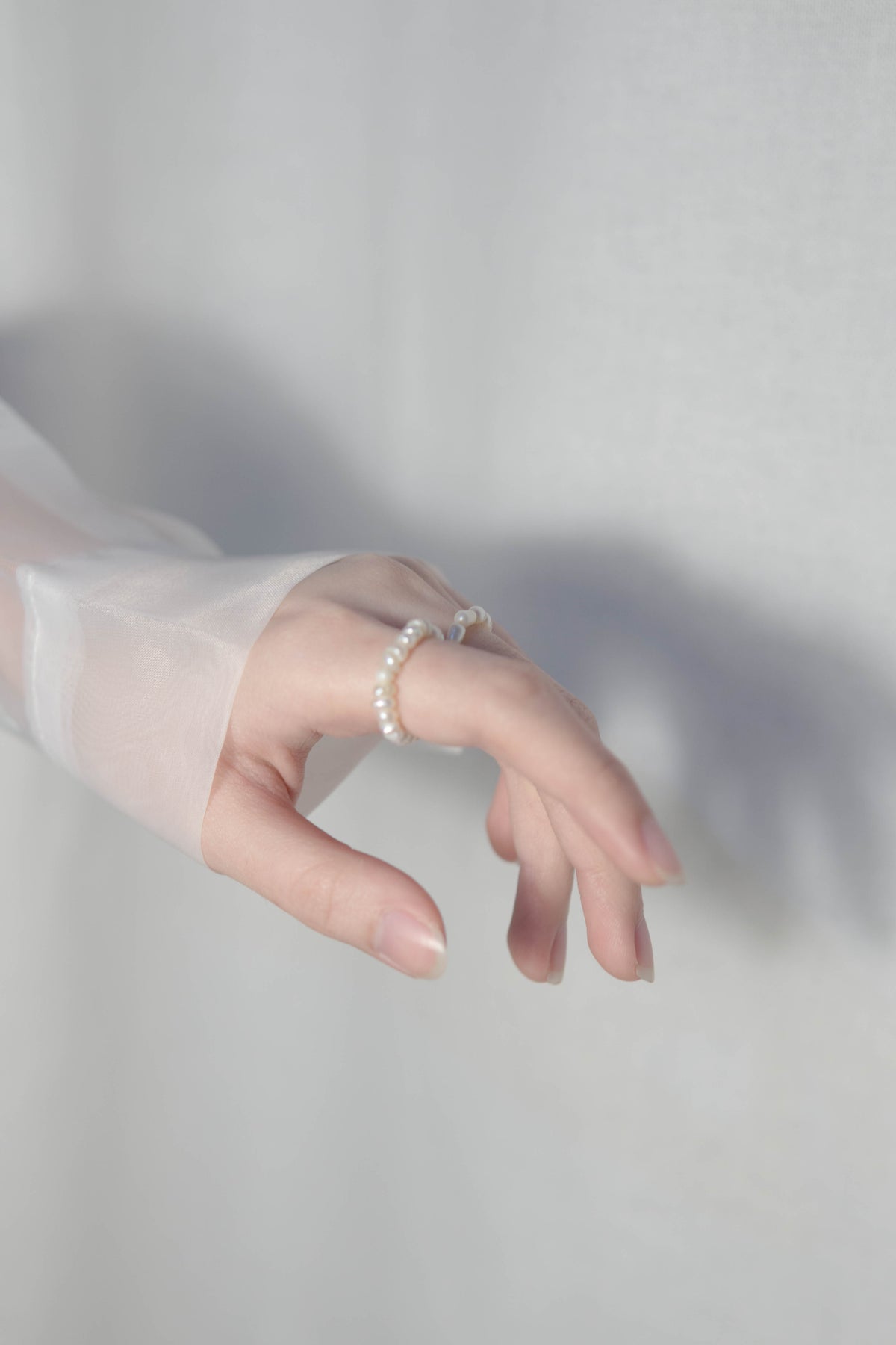 Ἀφροδίτη Baroque mini pearl ring