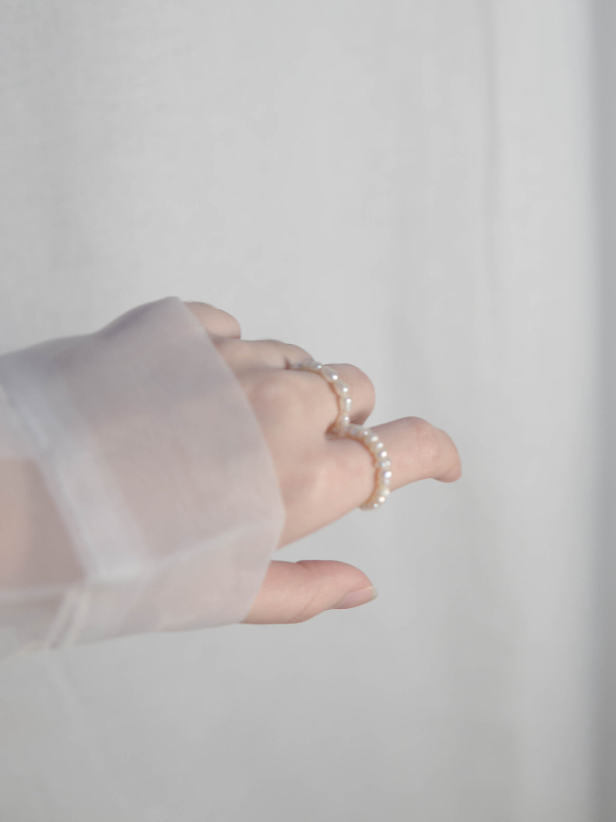 Ἀφροδίτη Baroque mini pearl ring
