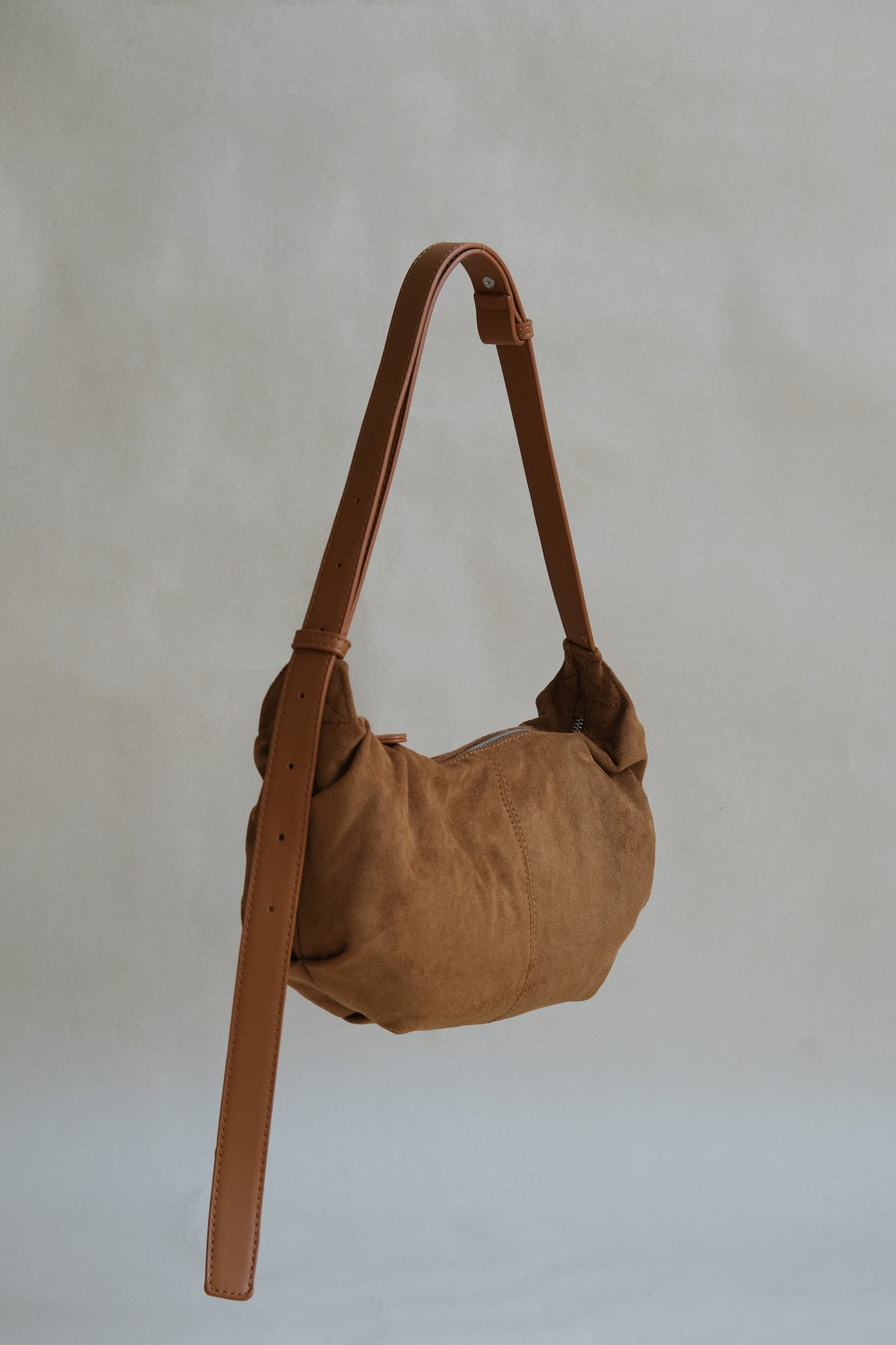 Vintage Suedette Dumpling Bag in Camel