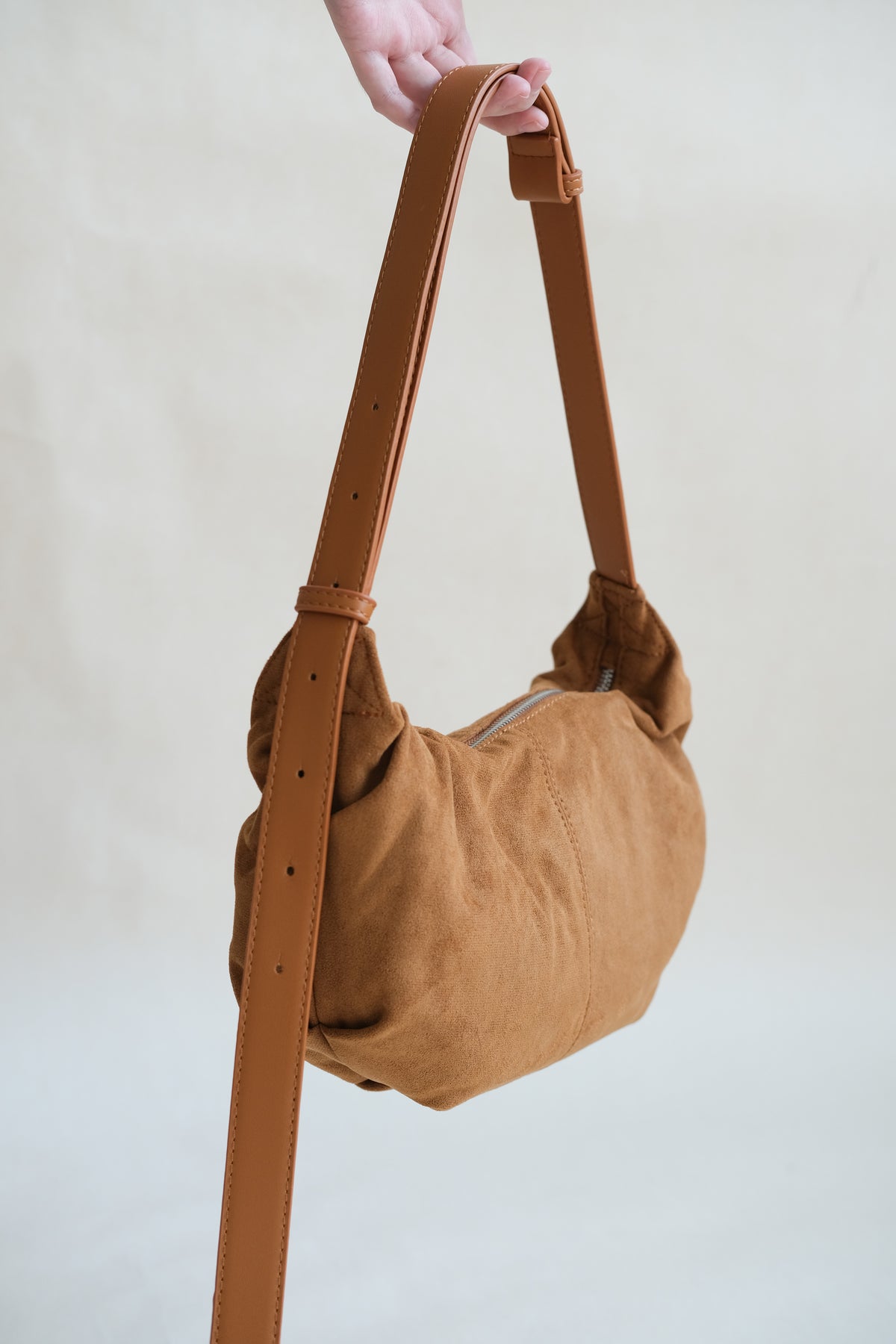 Vintage Suedette Dumpling Bag in Camel
