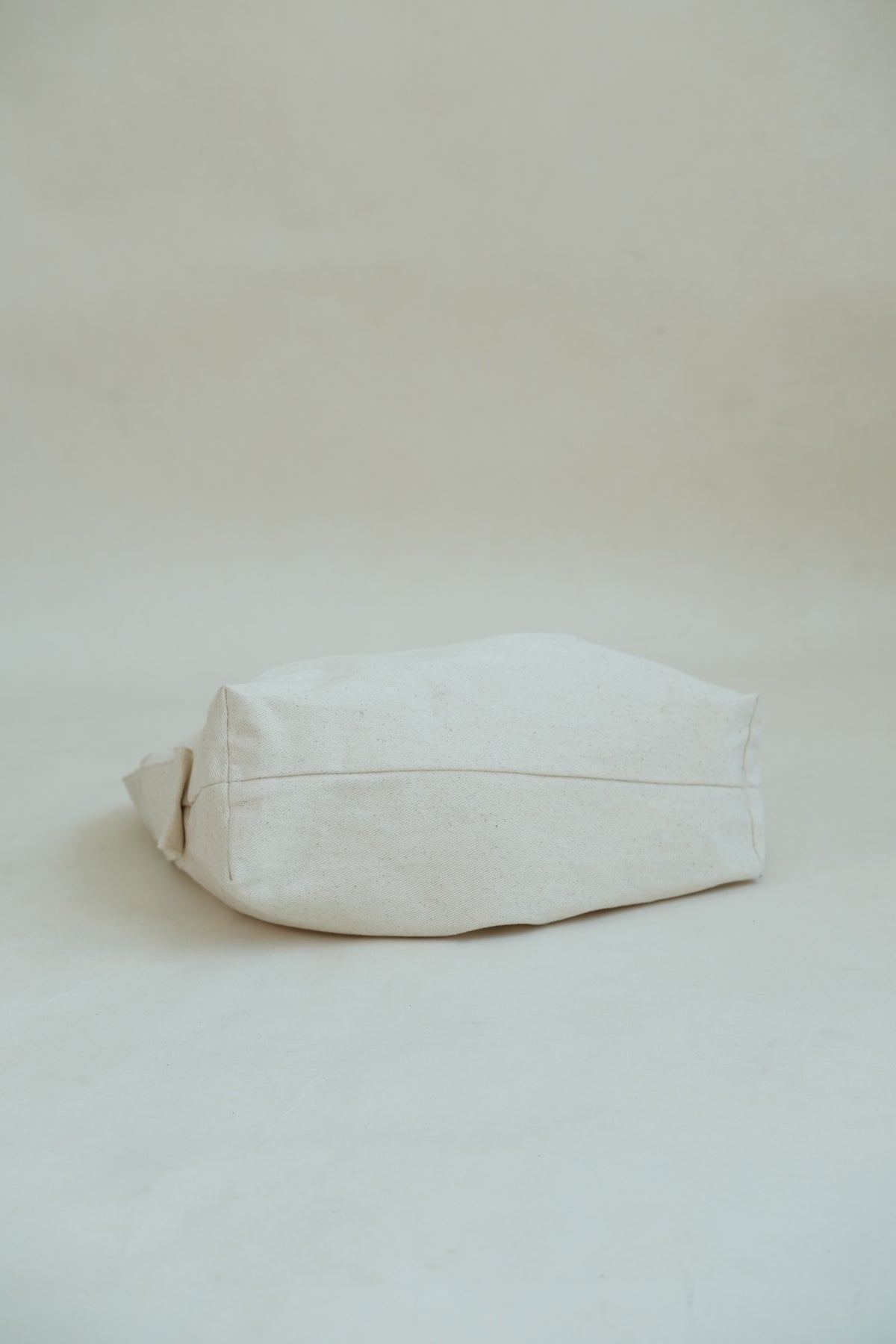 Lace canvas bag cream white