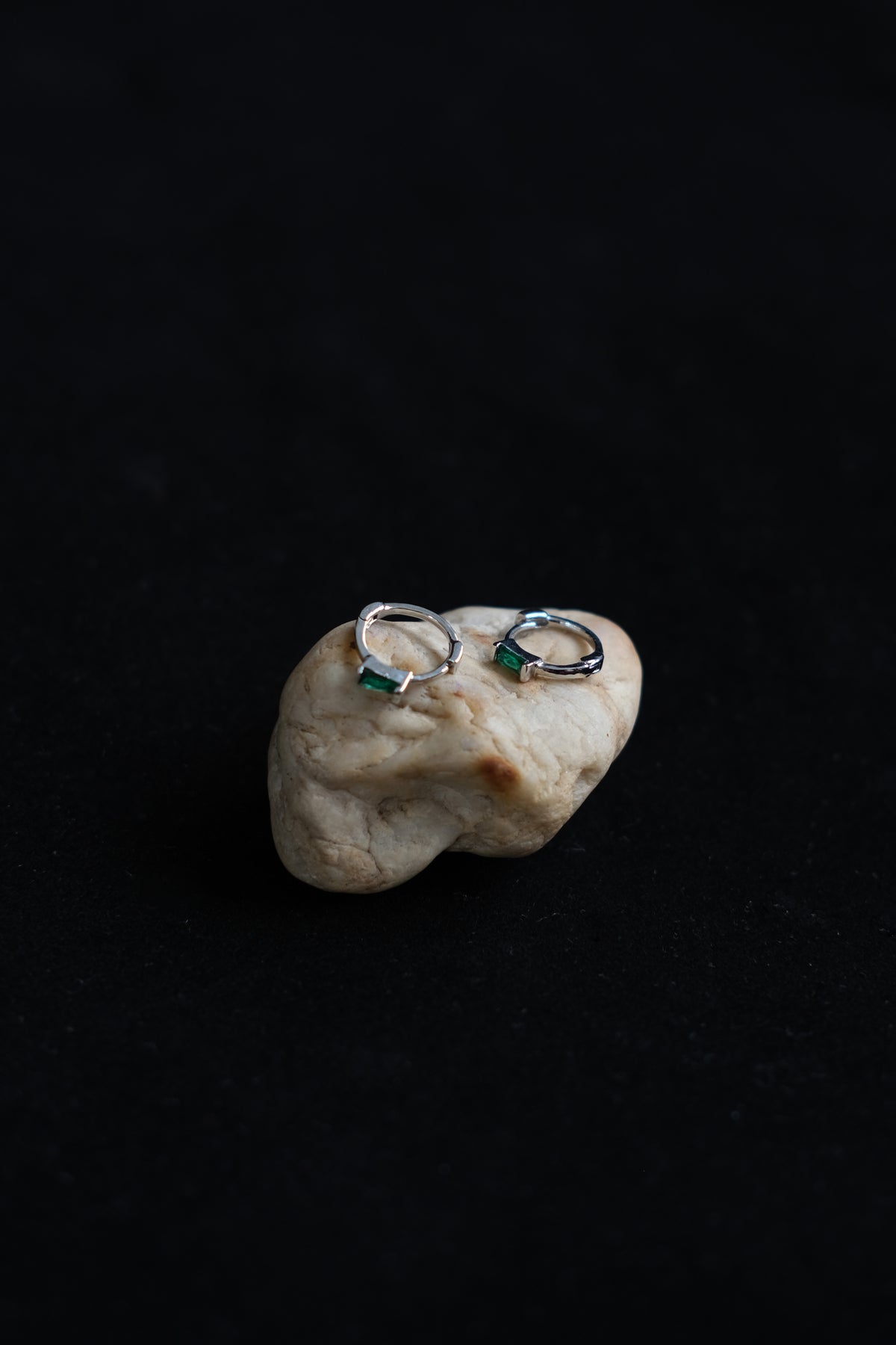 Emerald square small earrings