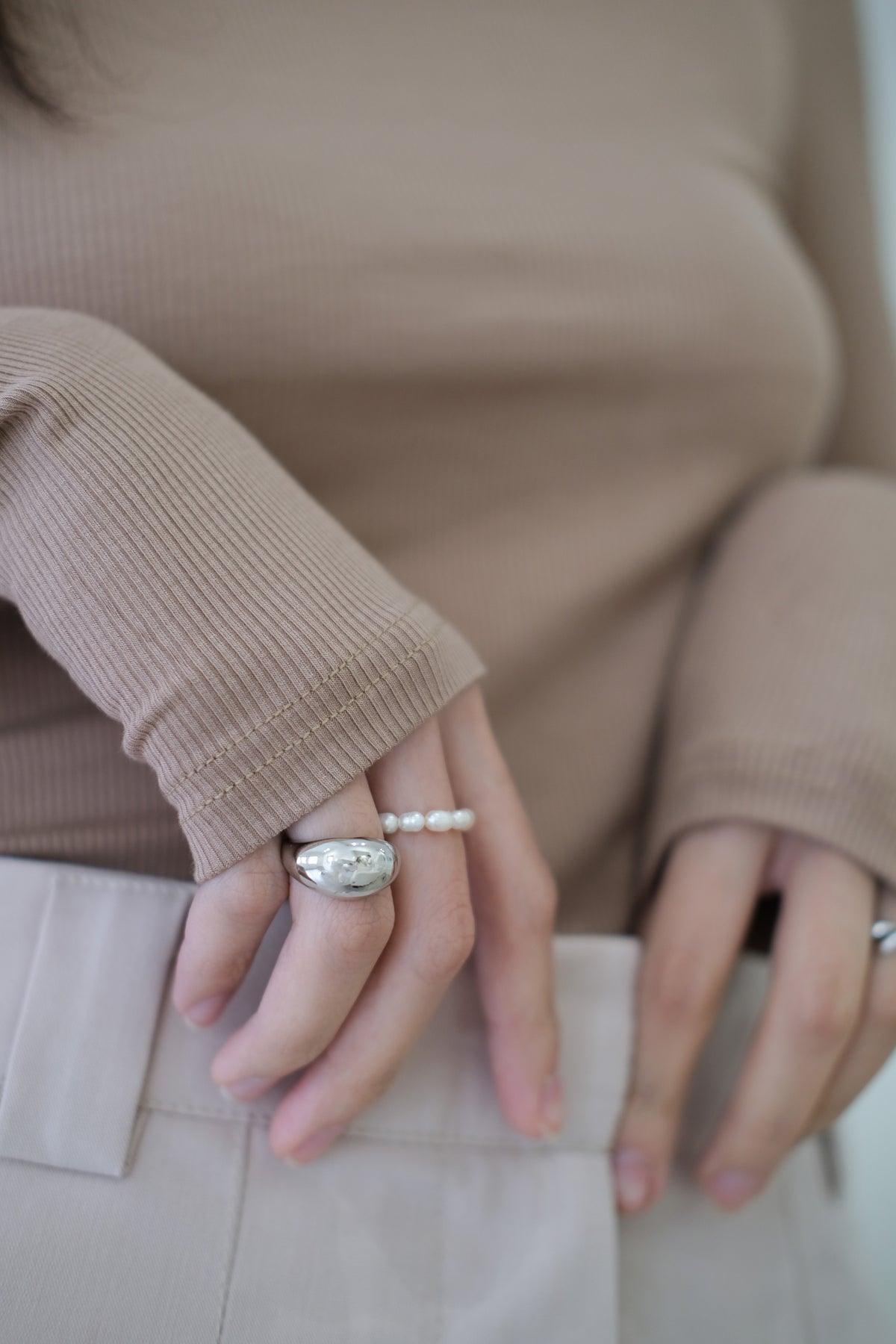 Minimalist and Irregular Ring