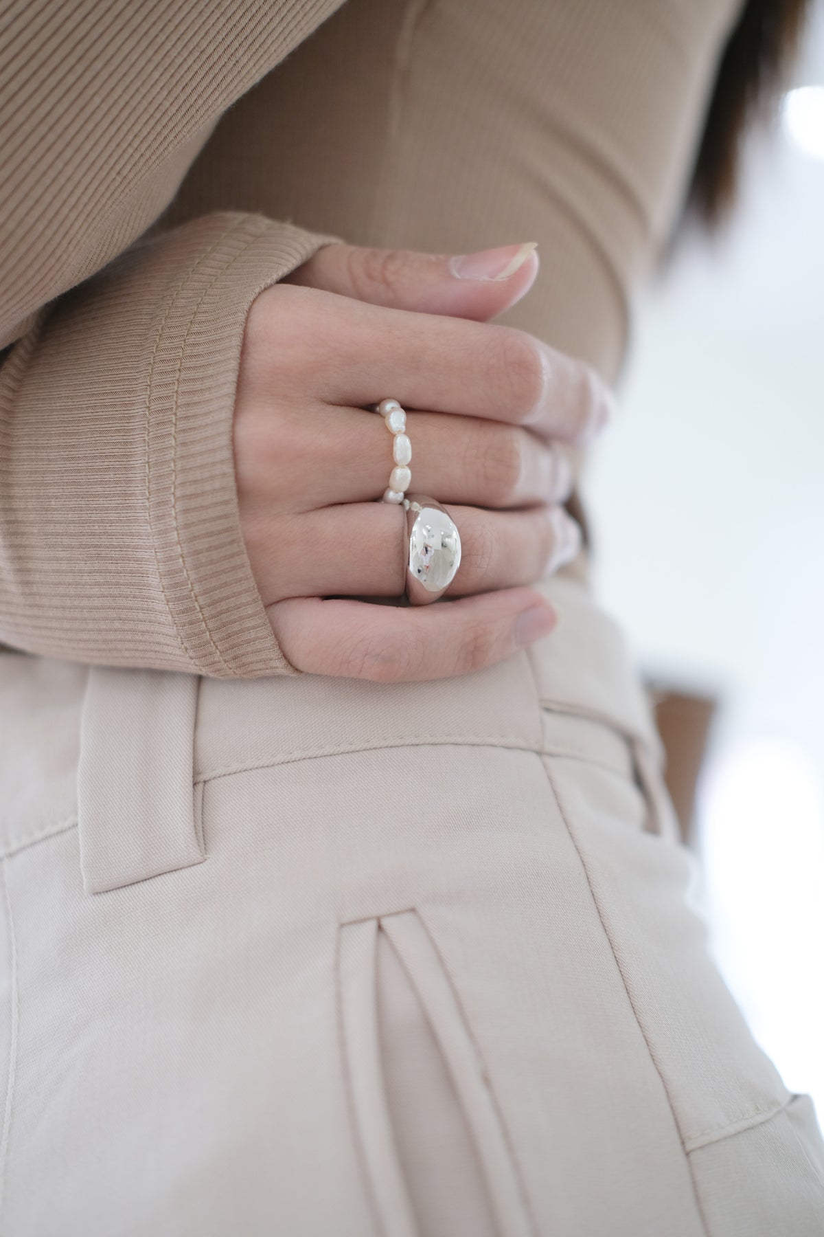 Minimalist and Irregular Ring