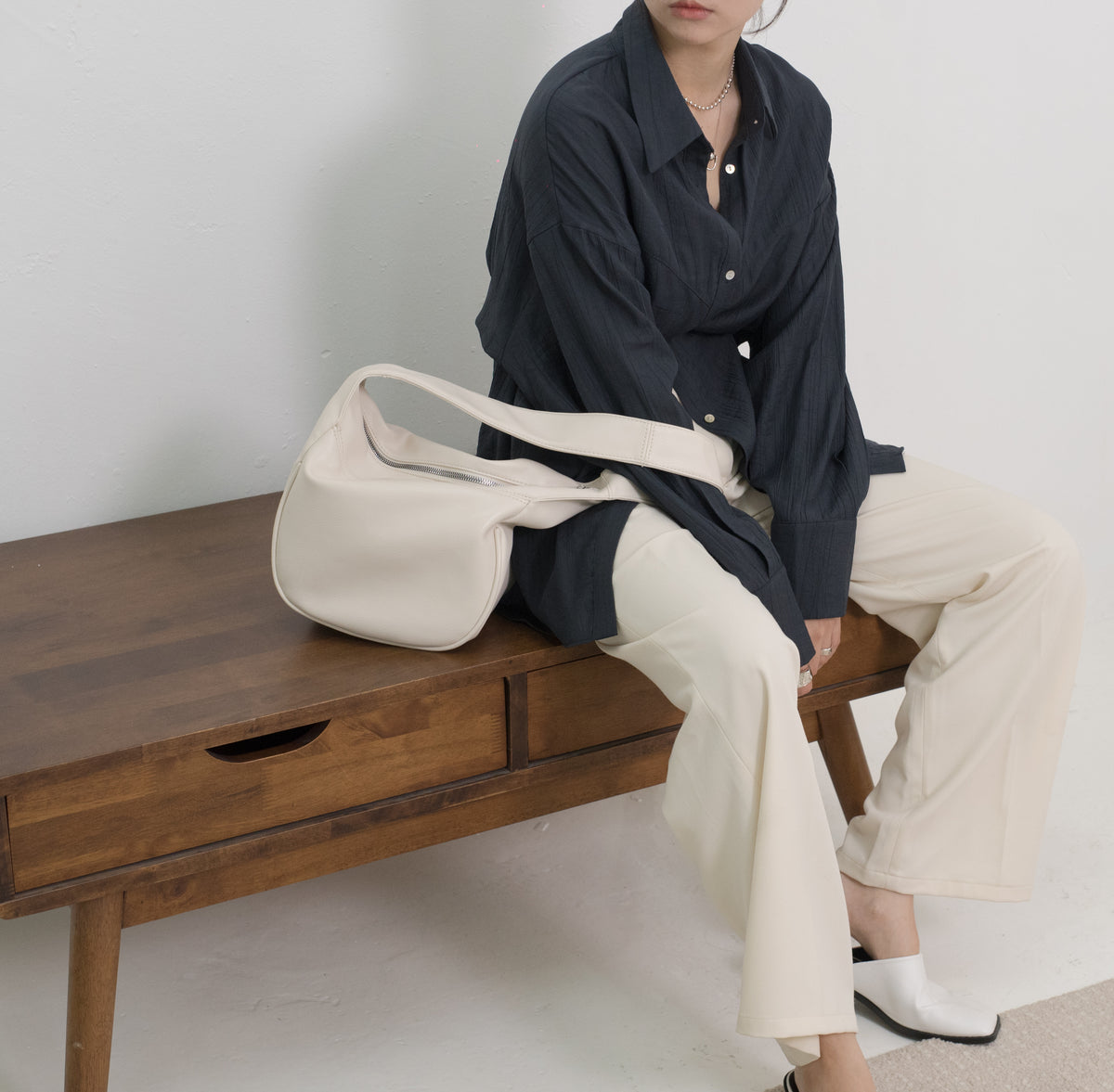 PU Shoulder handbag in cream white