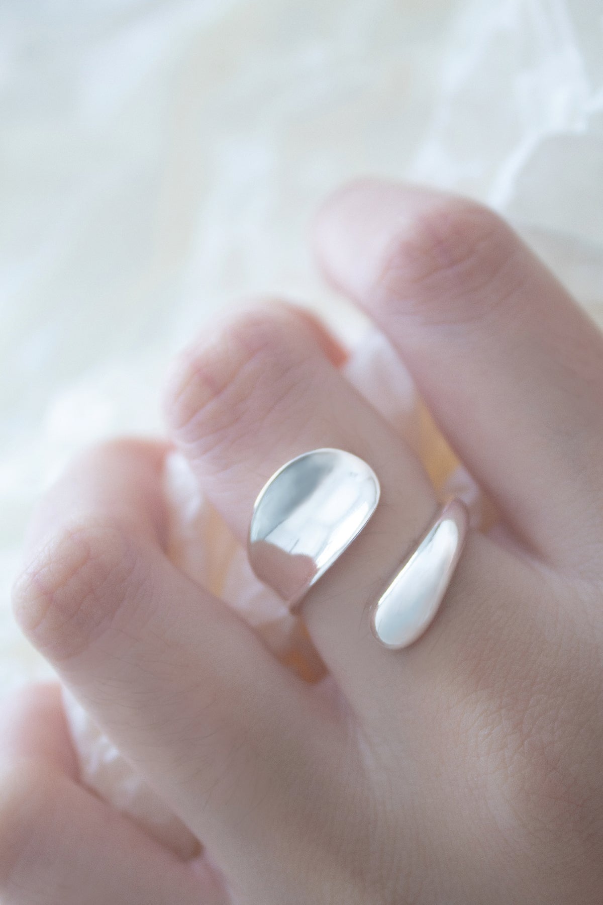 Glossy Minimalist Irregular Ring