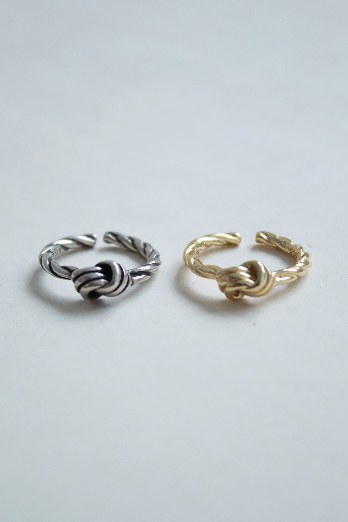 Knot Simple Ring in Gold Vermeil