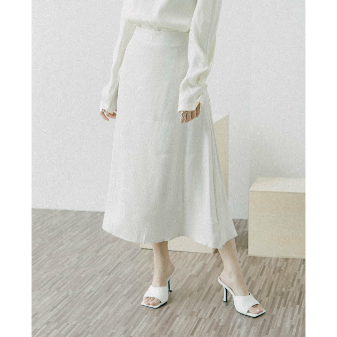 A-line slim satin skirt in almond