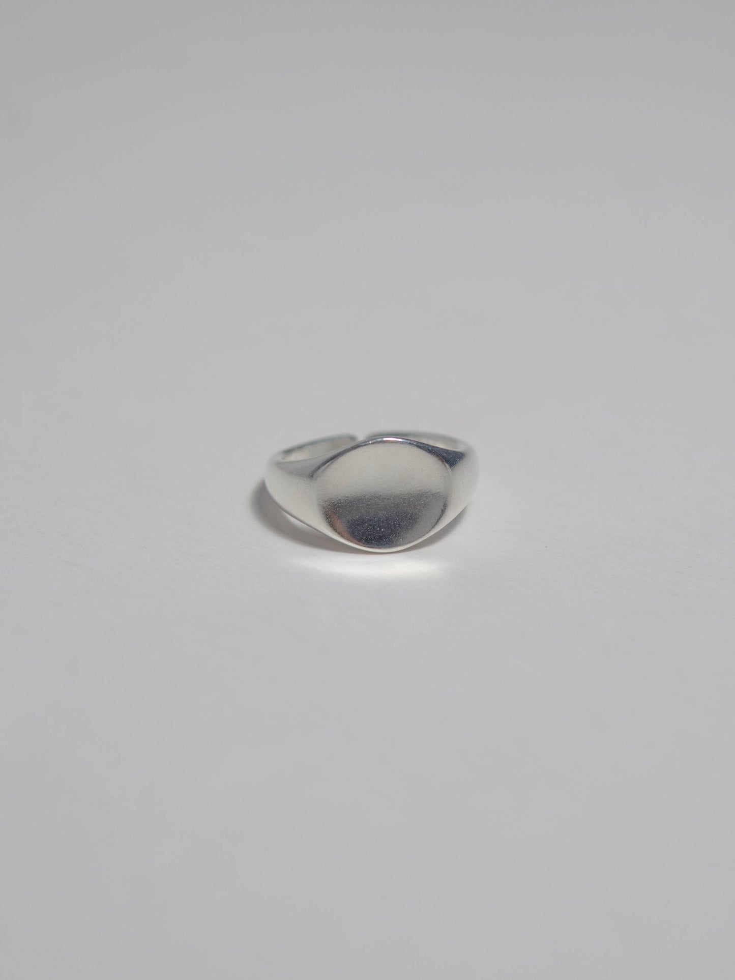 Geometric circle ring in Sterling Silver