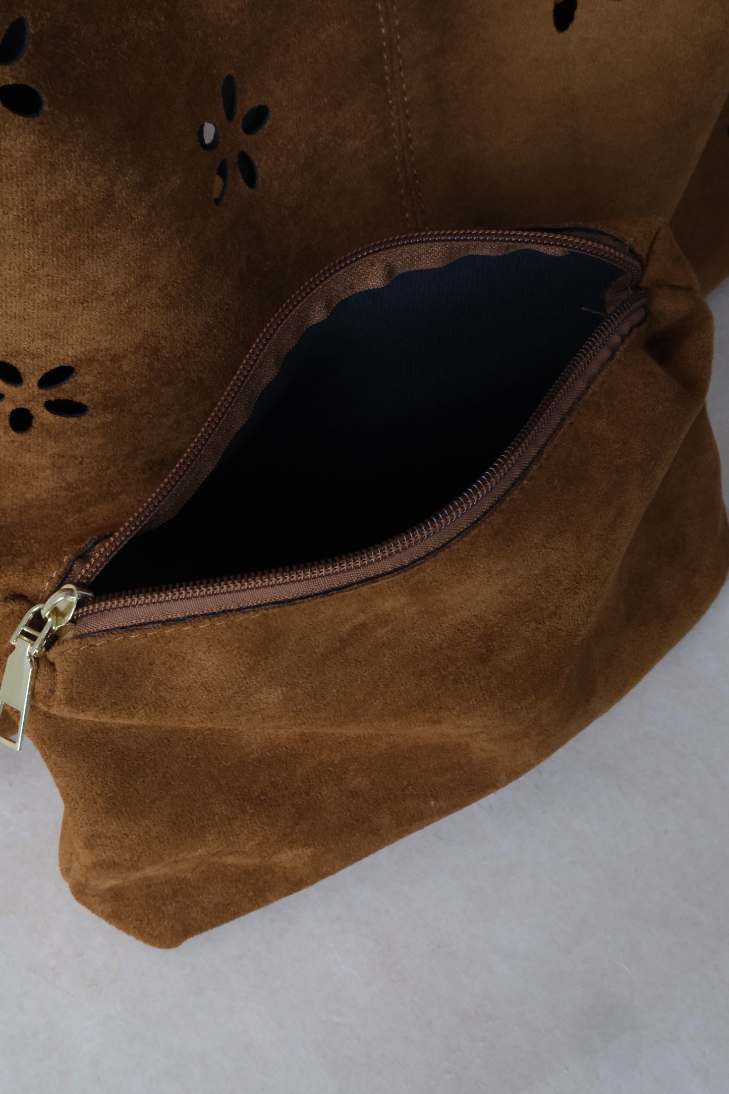 Chic Minimalist Shoulder Tote - Brown