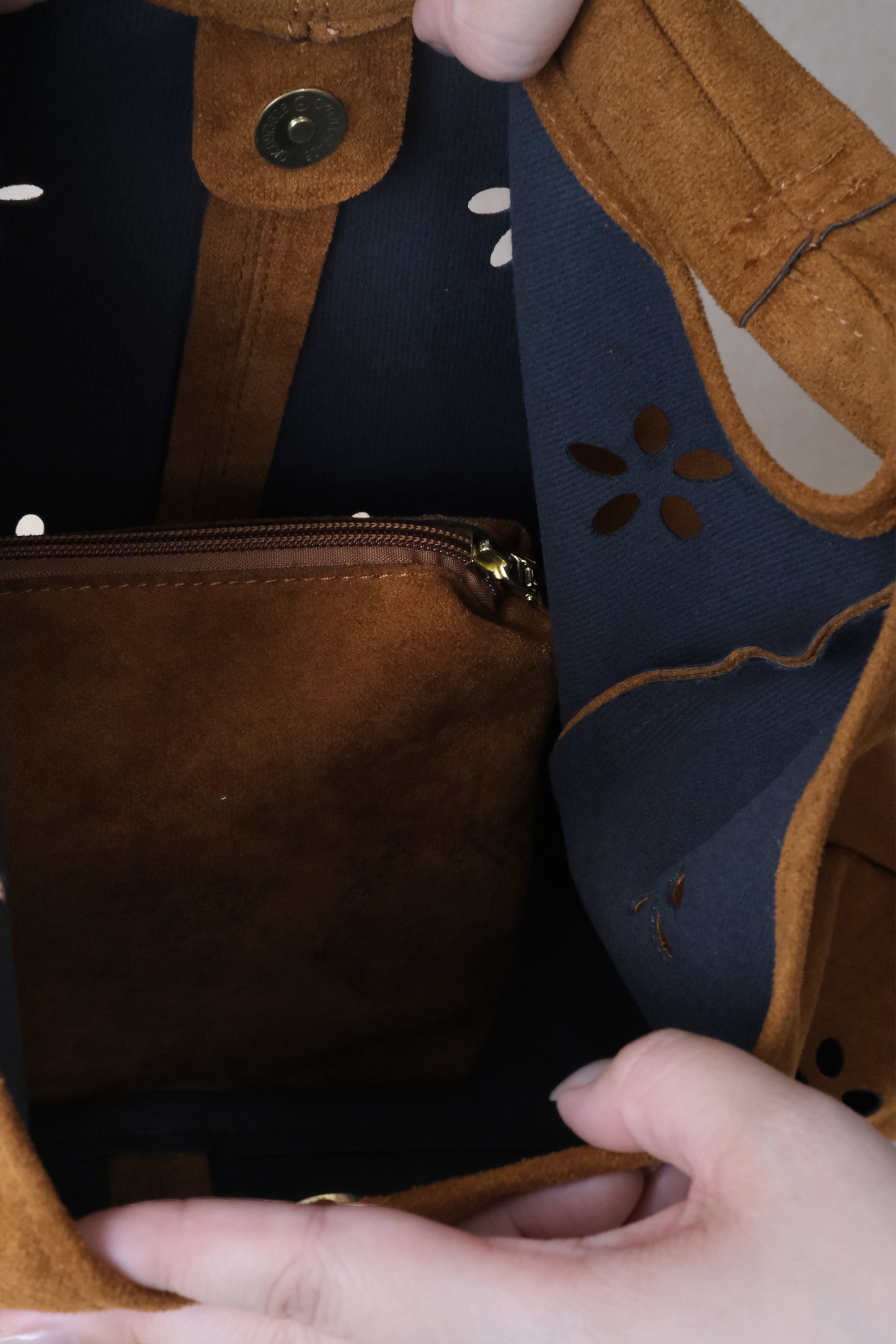 Chic Minimalist Shoulder Tote - Brown