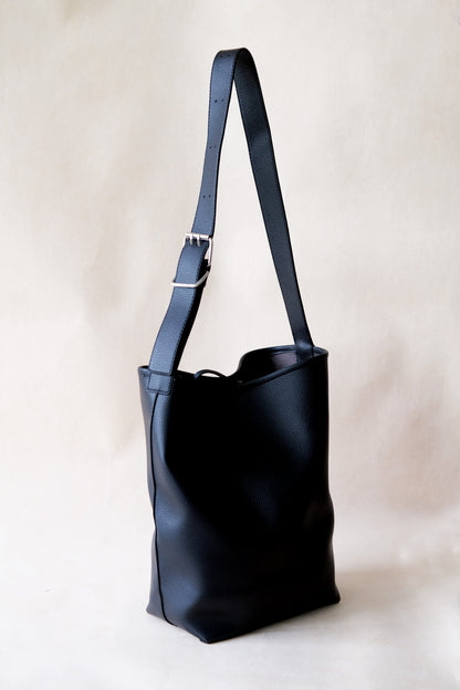 The Alira Bucket - Classic Black