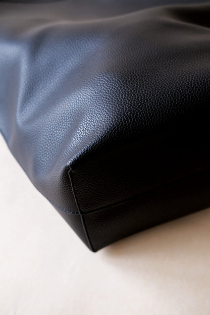 The Alira Bucket - Classic Black