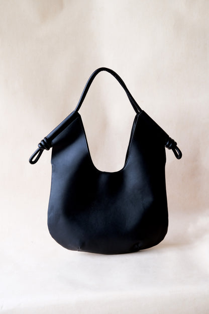 The Véra Essential - Classic Black
