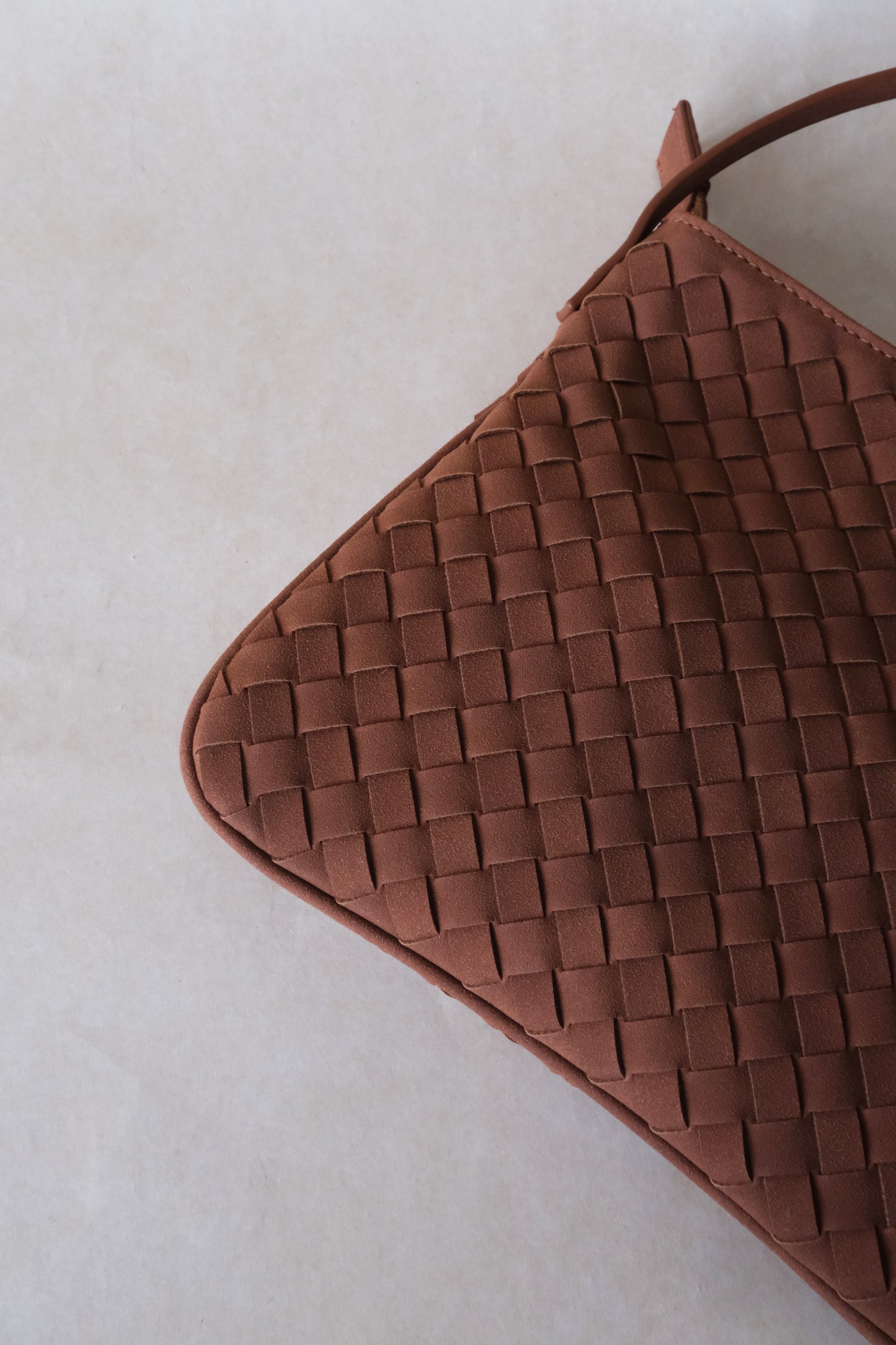 Artisan Forme Hobo - Chestnut