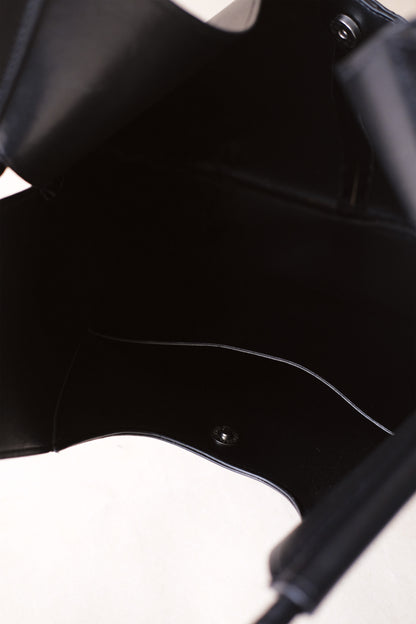The Véra Essential - Classic Black