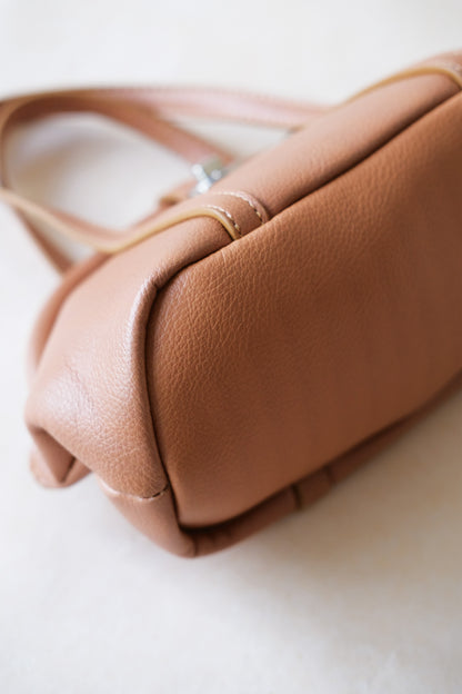 Éla Curve Bag - Chestnut