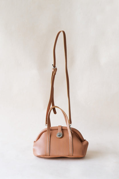Éla Curve Bag - Chestnut