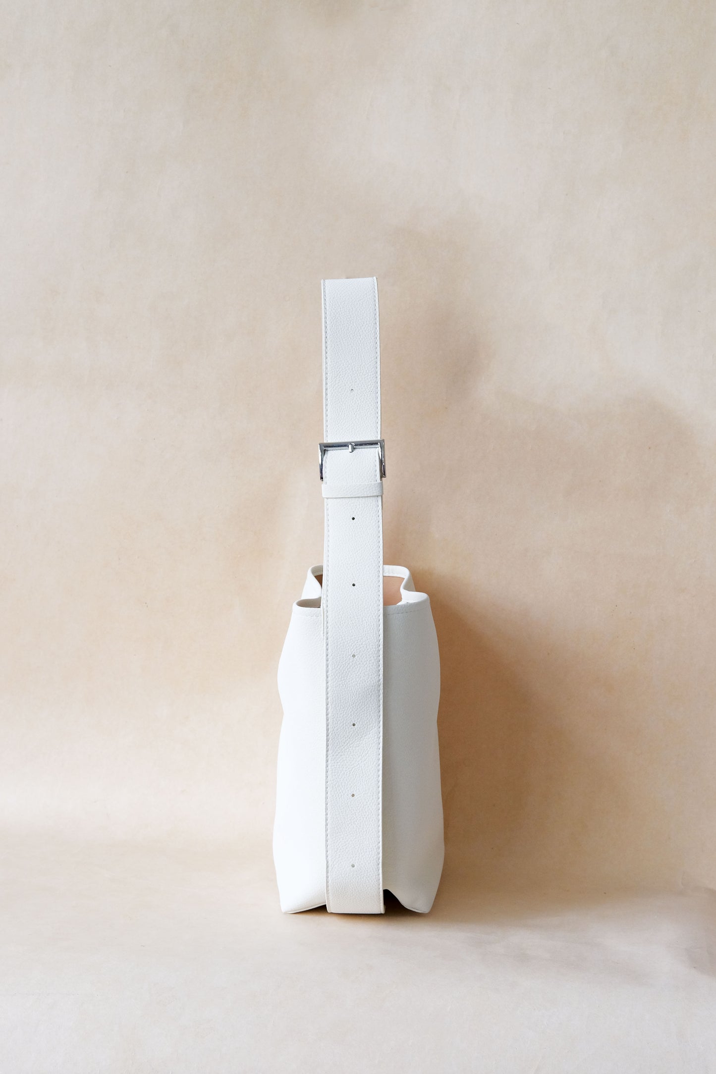 The Emery Bucket - White