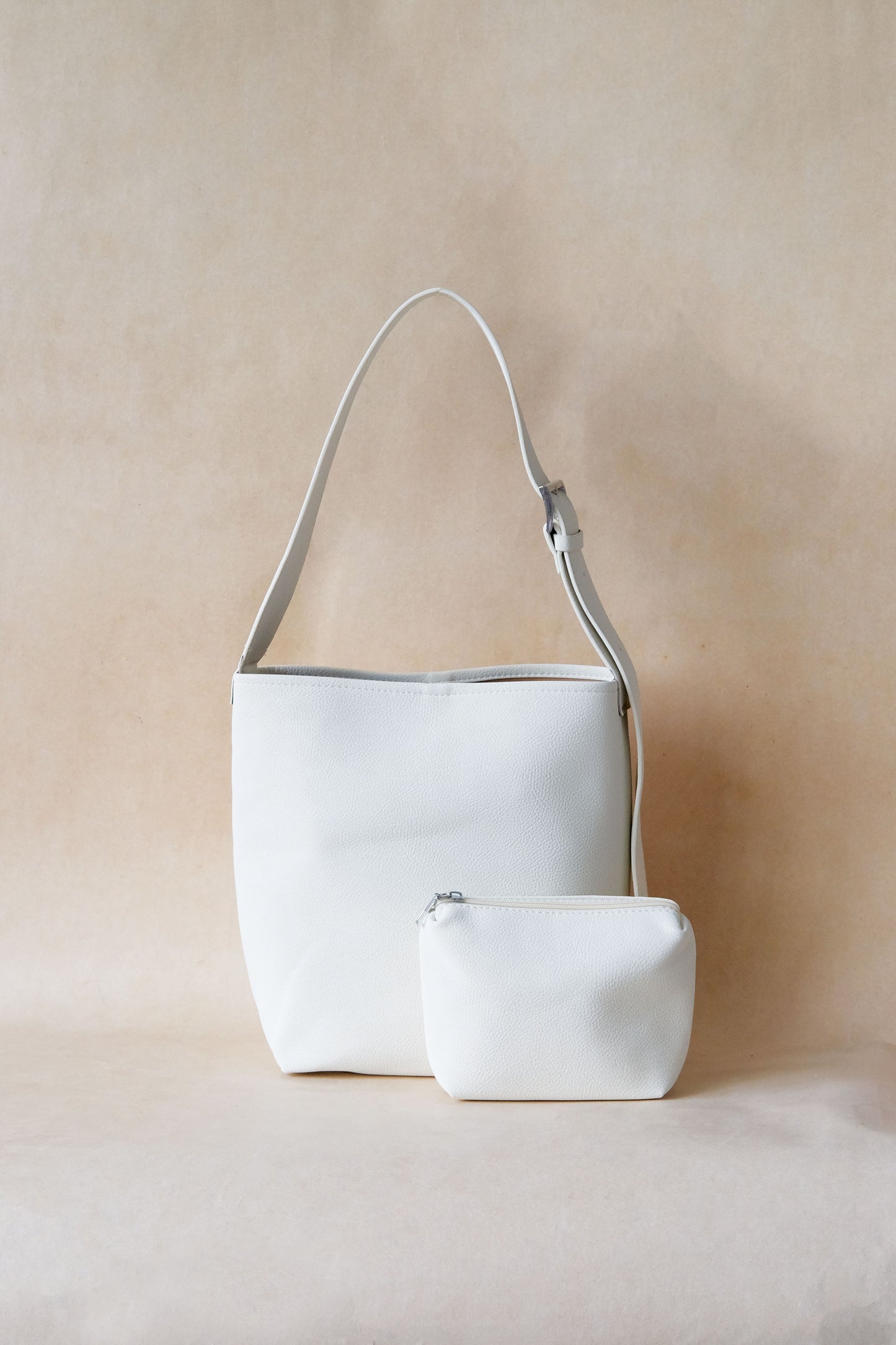 The Emery Bucket - White