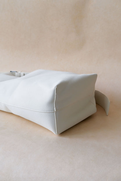 The Emery Bucket - White