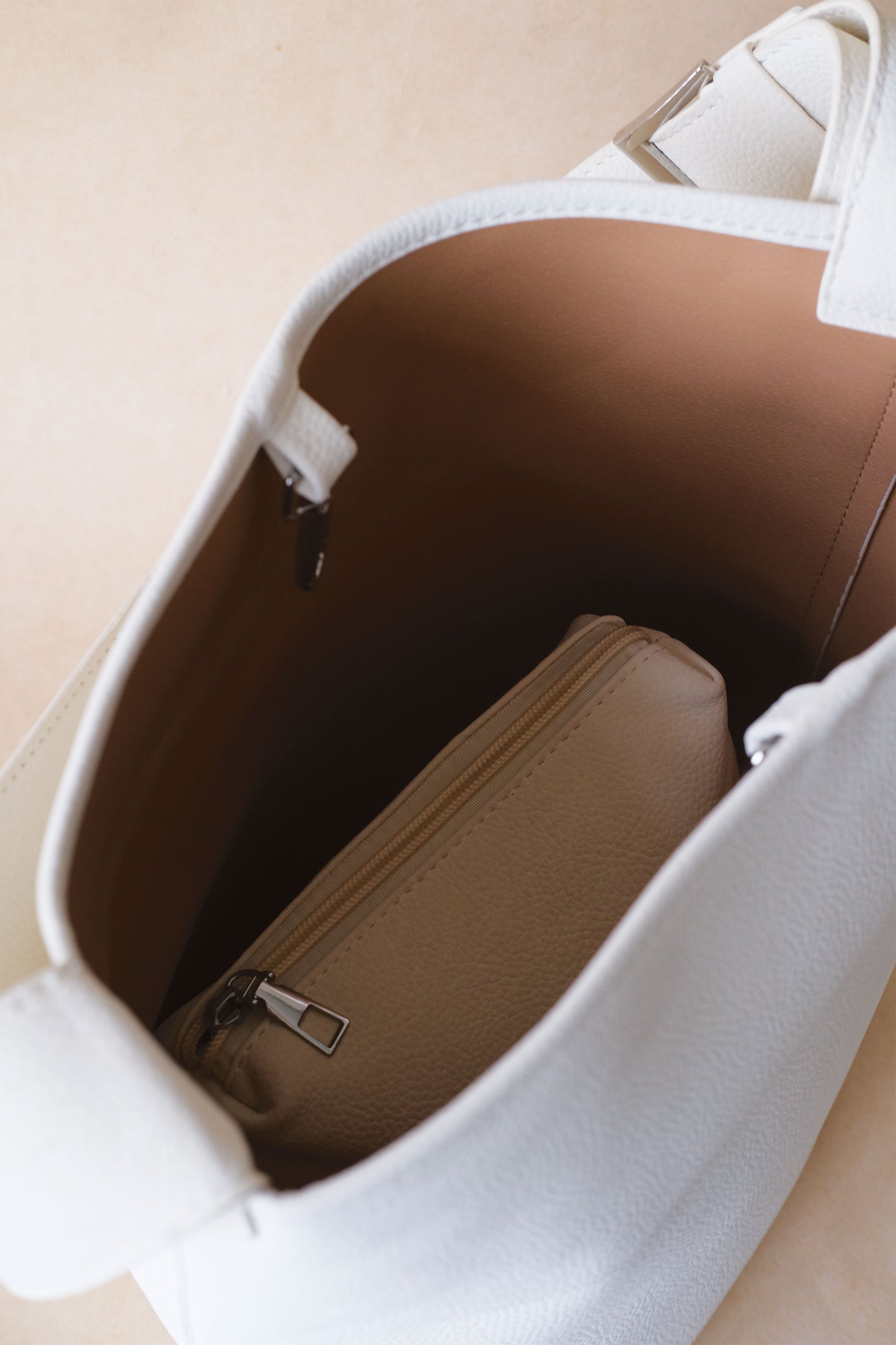 The Emery Bucket - White