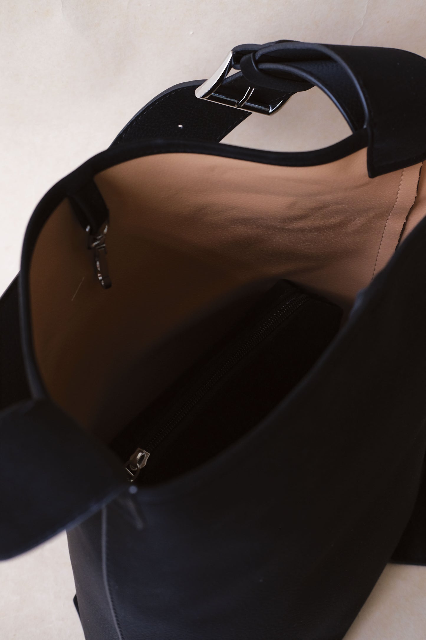 The Emery Bucket - Classic Black