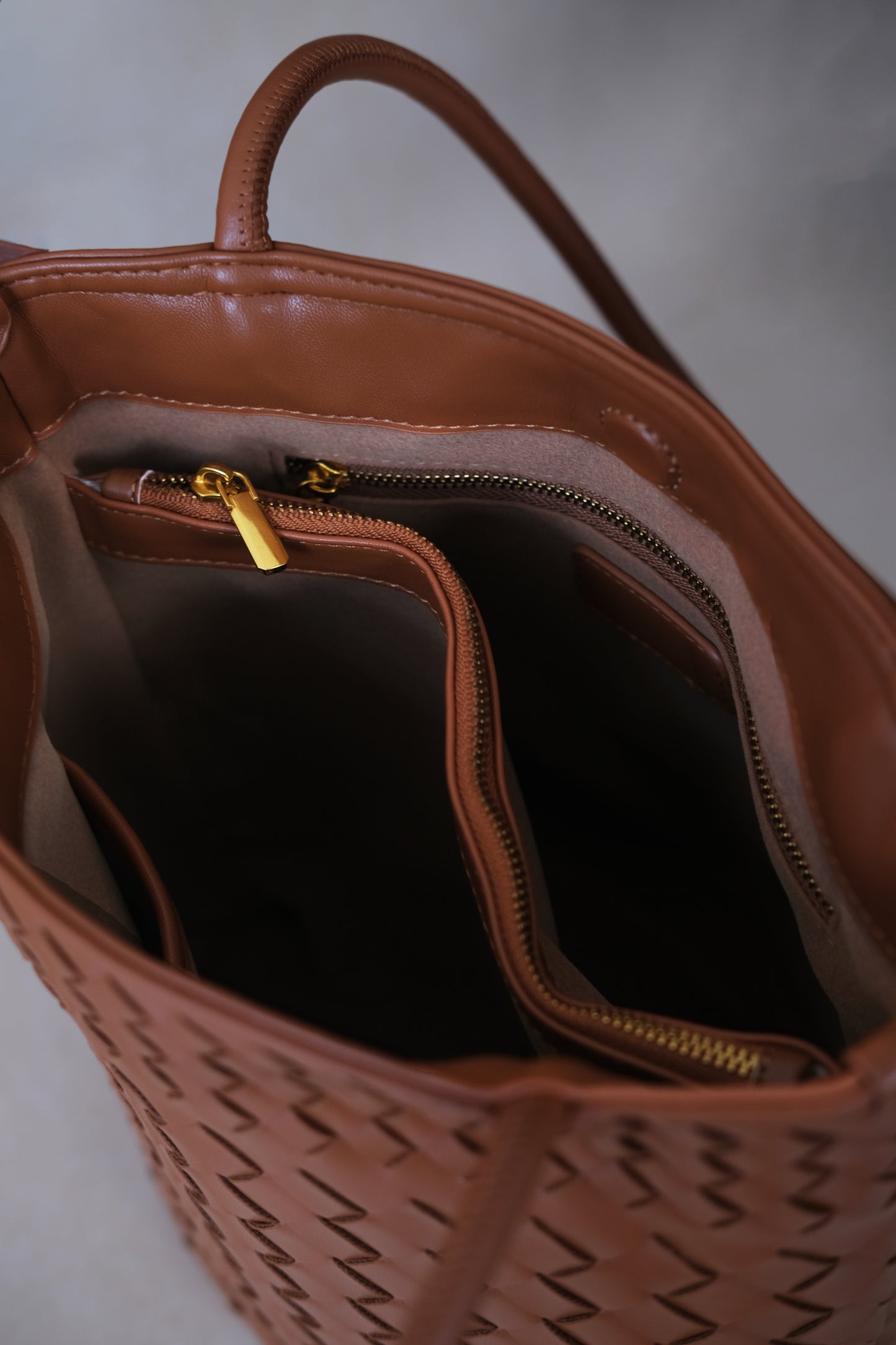 Artisan Manor Bucket - Chestnut