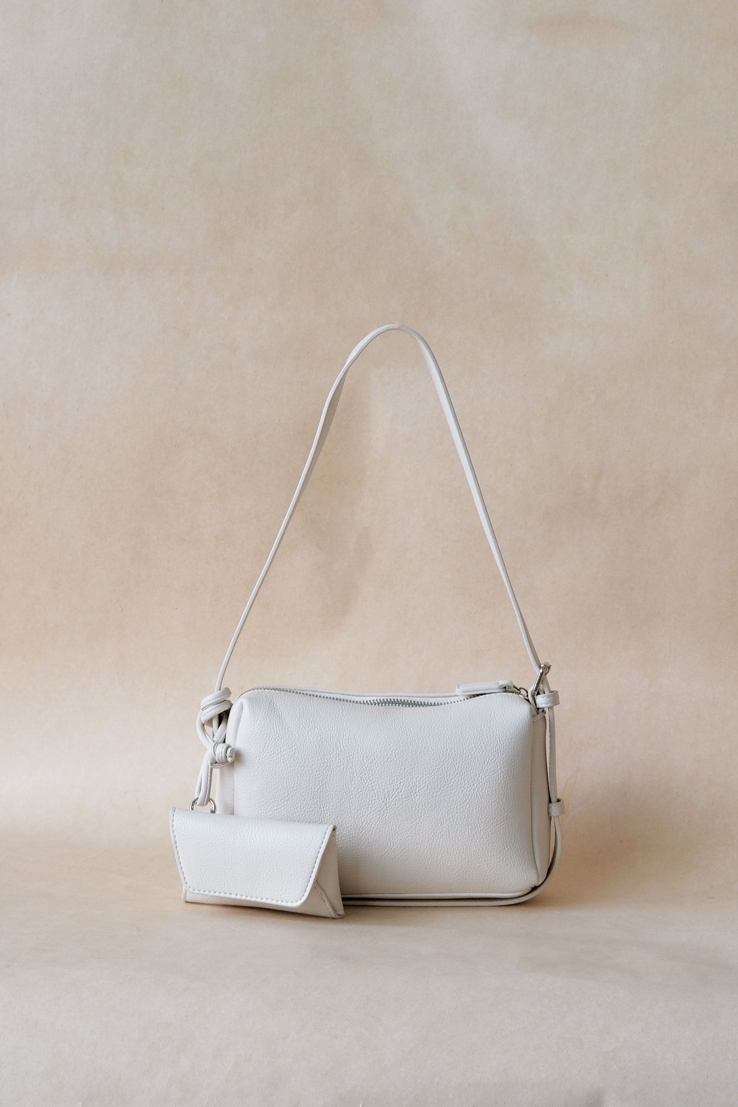 The Miréa Duo - White