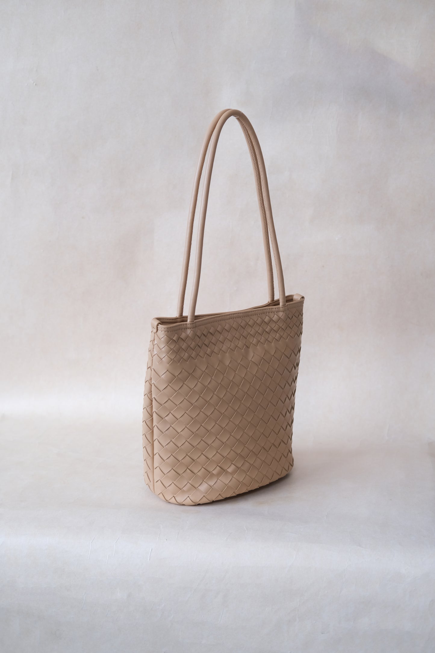 Artisan Manor Bucket - Almond