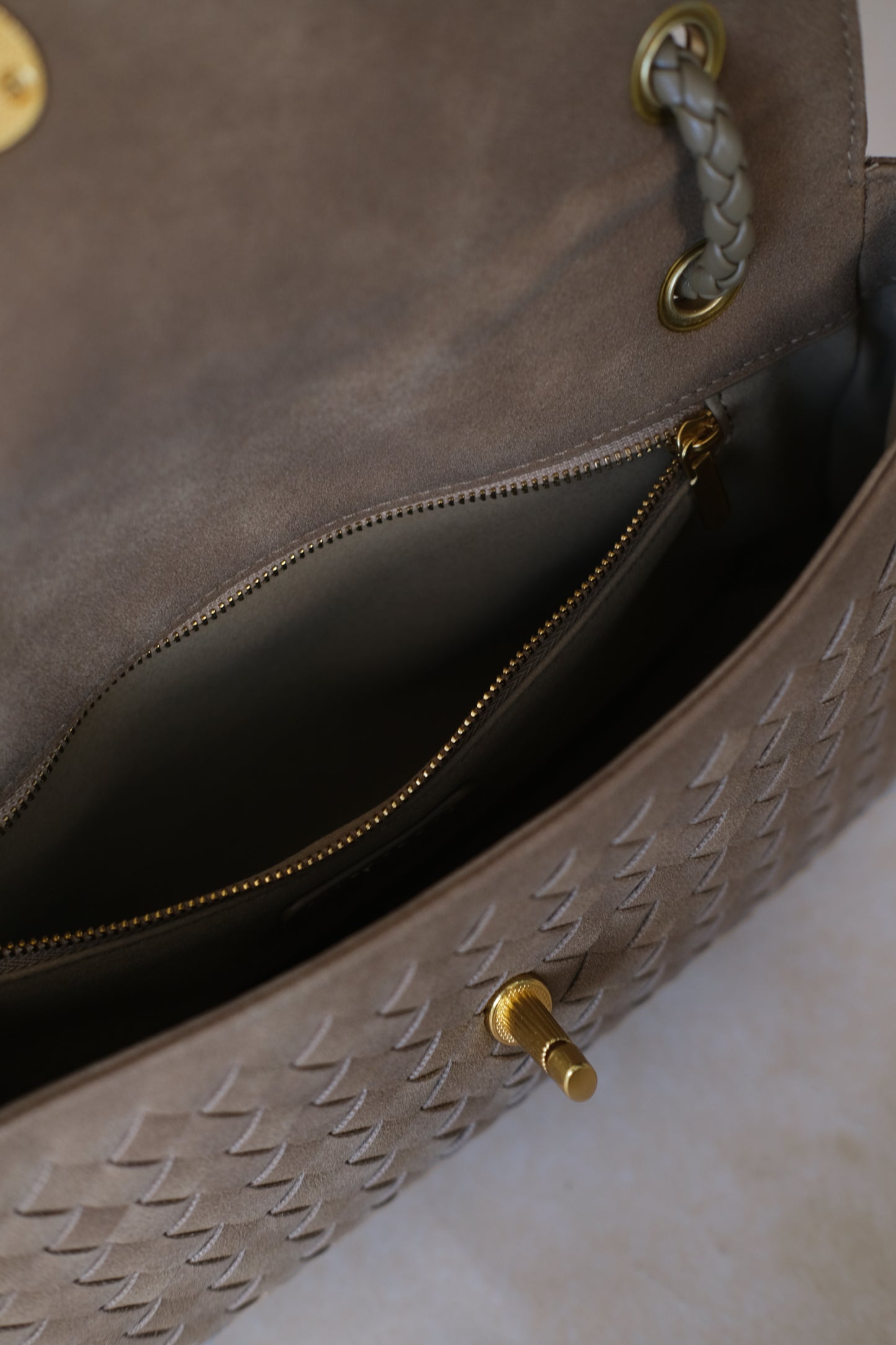 Artisan Linear Flap - Khaki