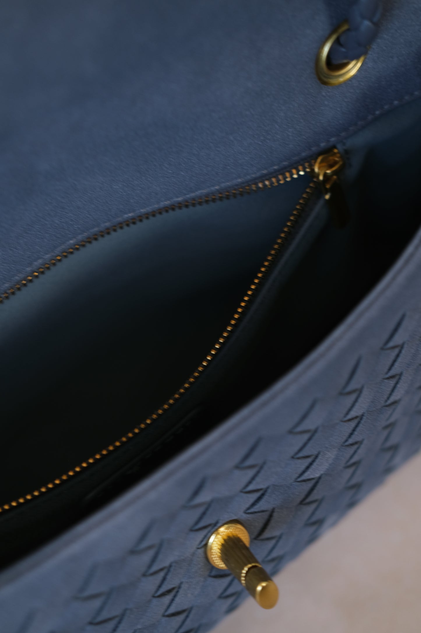 Artisan Linear Flap - Warm Gray