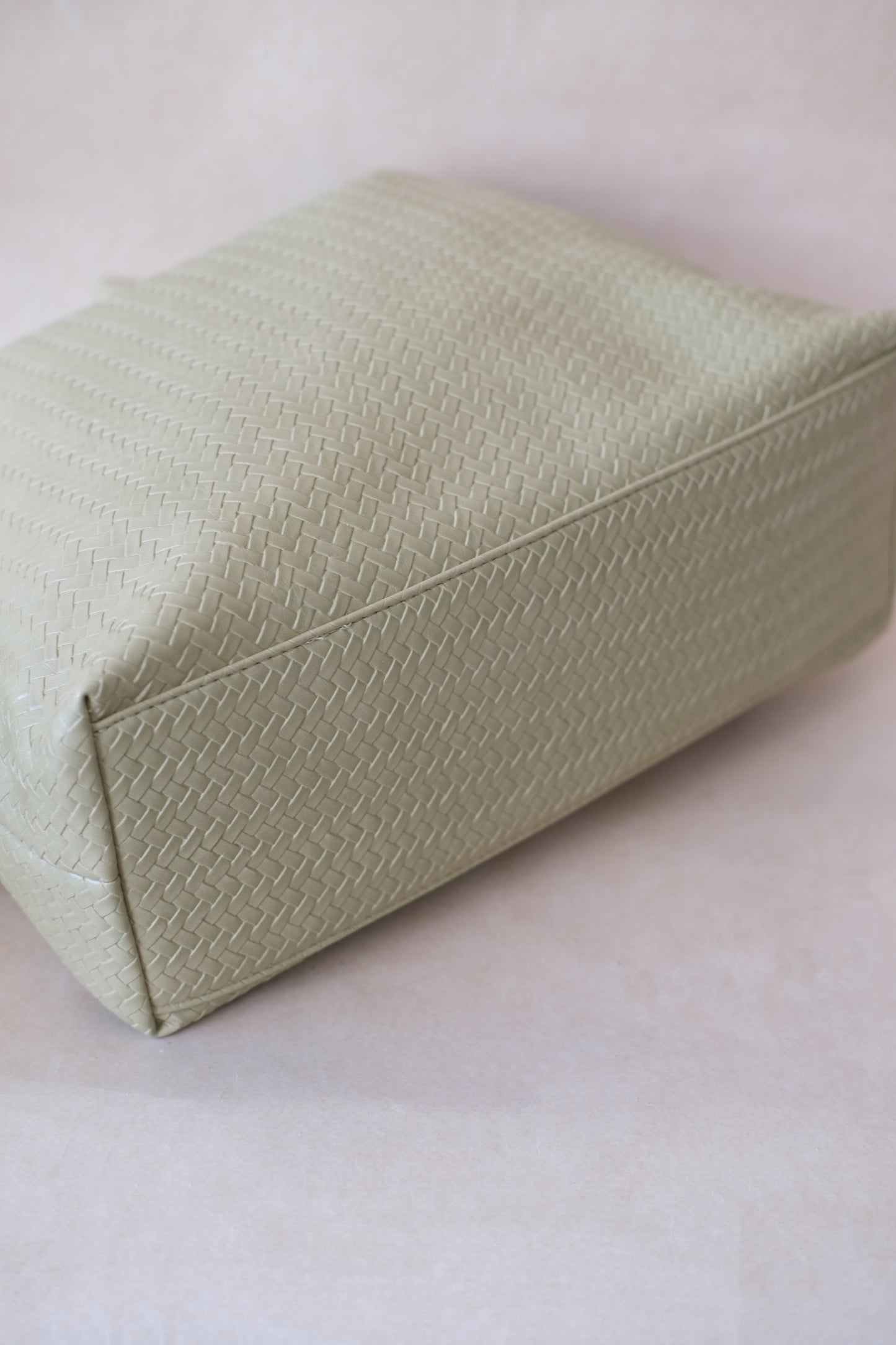 The Pure Elegance Tote - Light Green