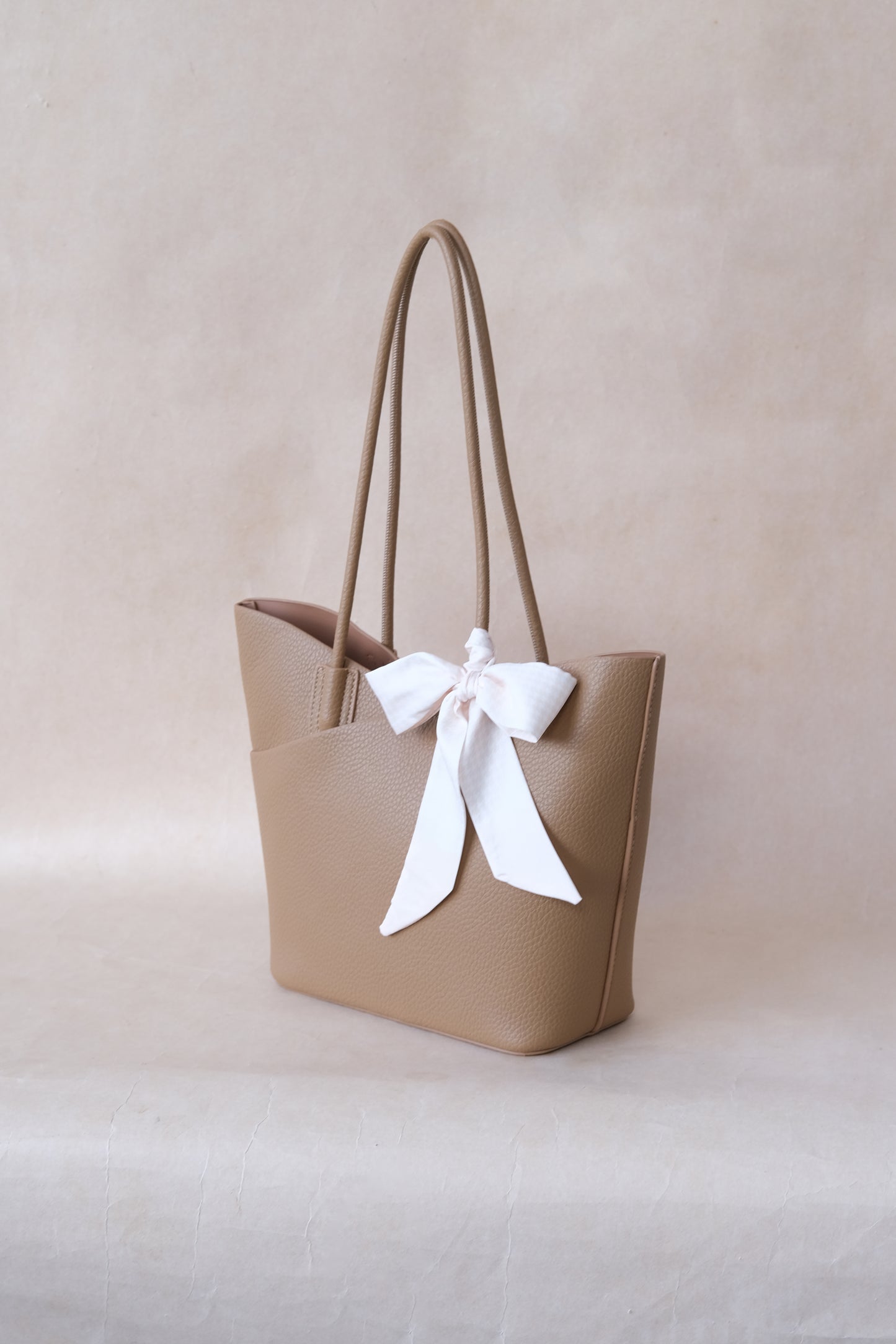 Flower Bud Aura Bag - Biscotti