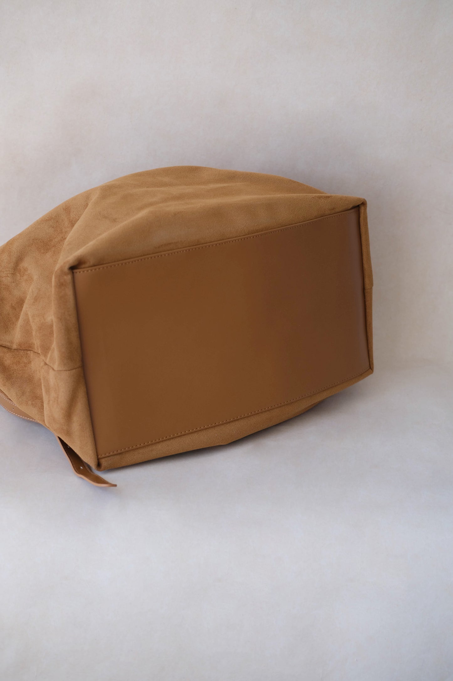 Urban Classic Suede Weekender - Chestnut