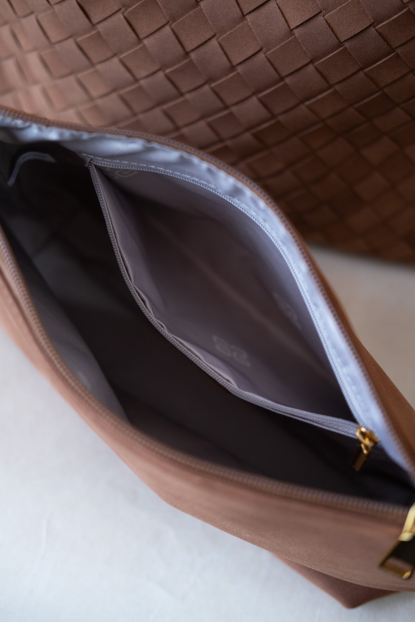 The Artisan Grande Tote - Chestnut