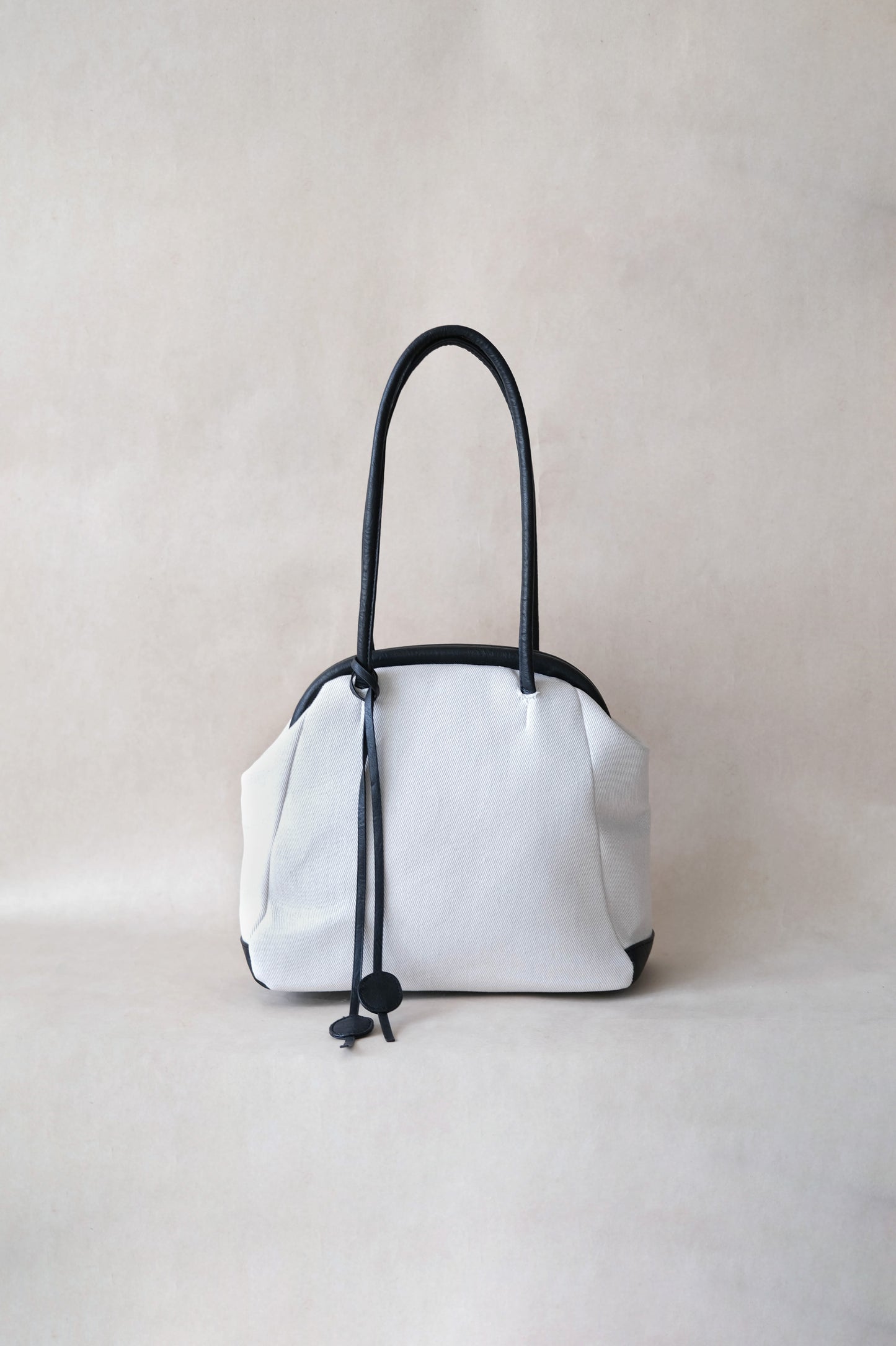 The Isabelle Shell Tote - White