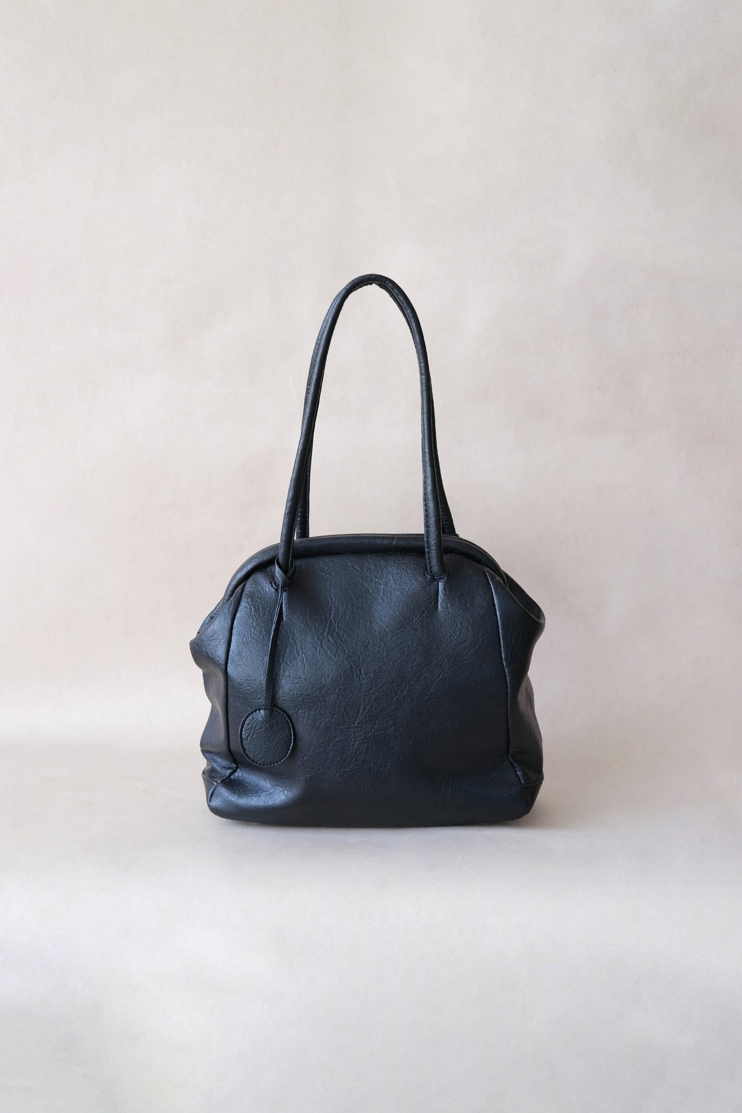 The Isabelle Shell Tote - Classic Black