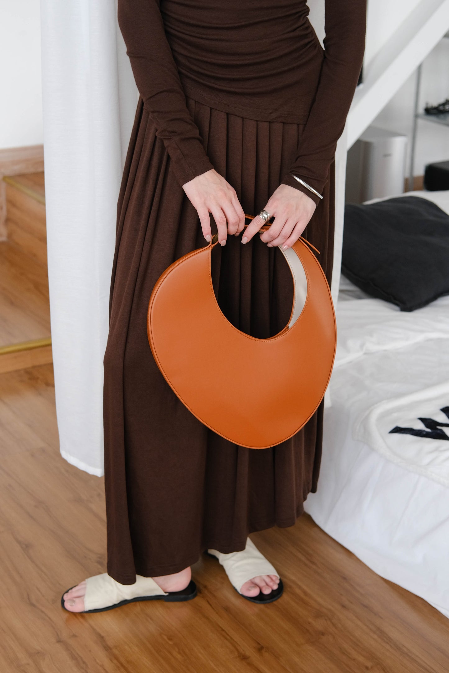 Oval Large Capacity Shoulder Armpit Bag - Tea Brown