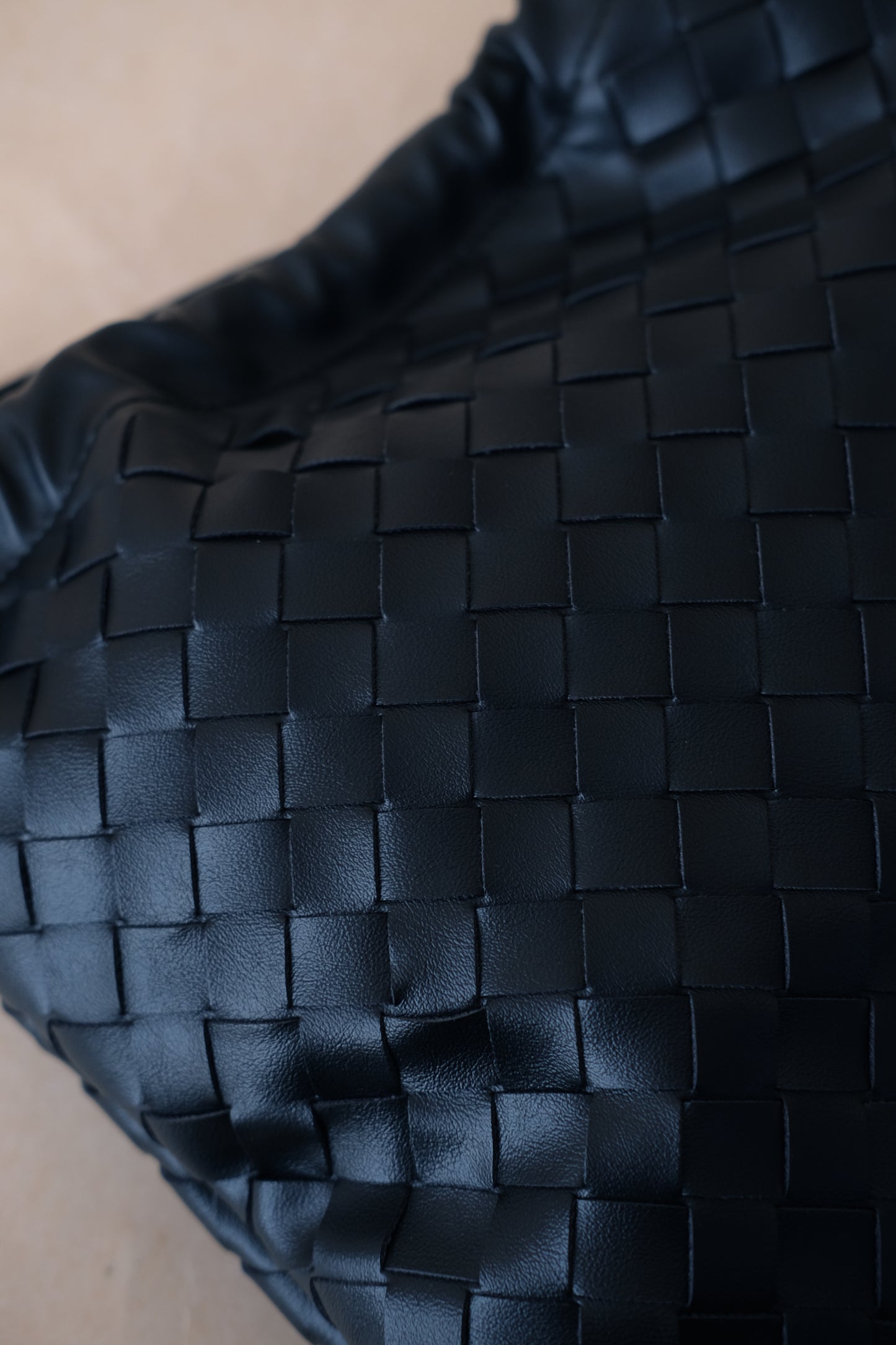 Artisan Cloud Satchel - Shinny Black