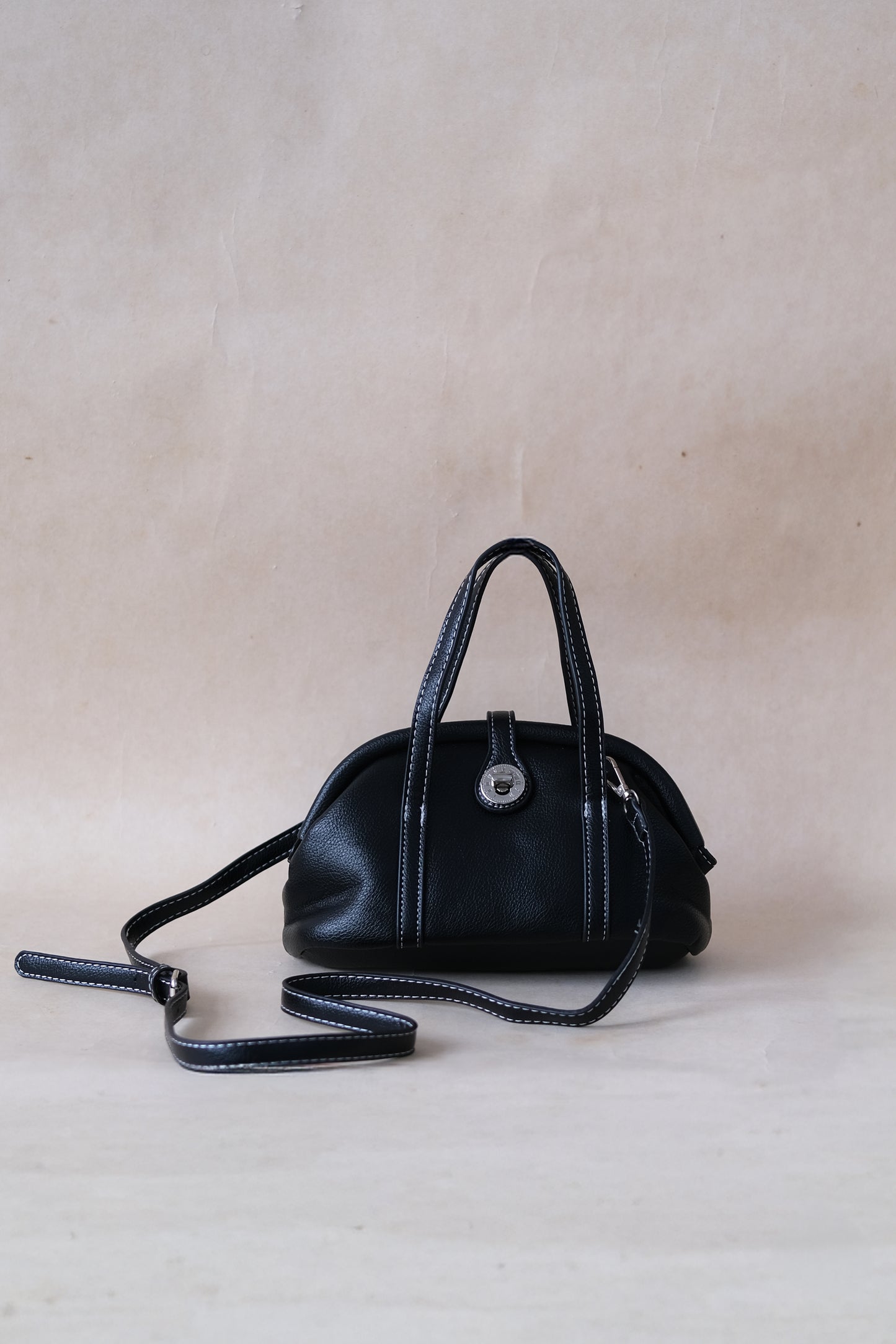Éla Curve Bag - Classic Black