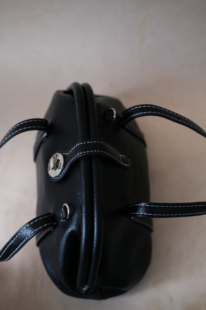 Éla Curve Bag - Classic Black