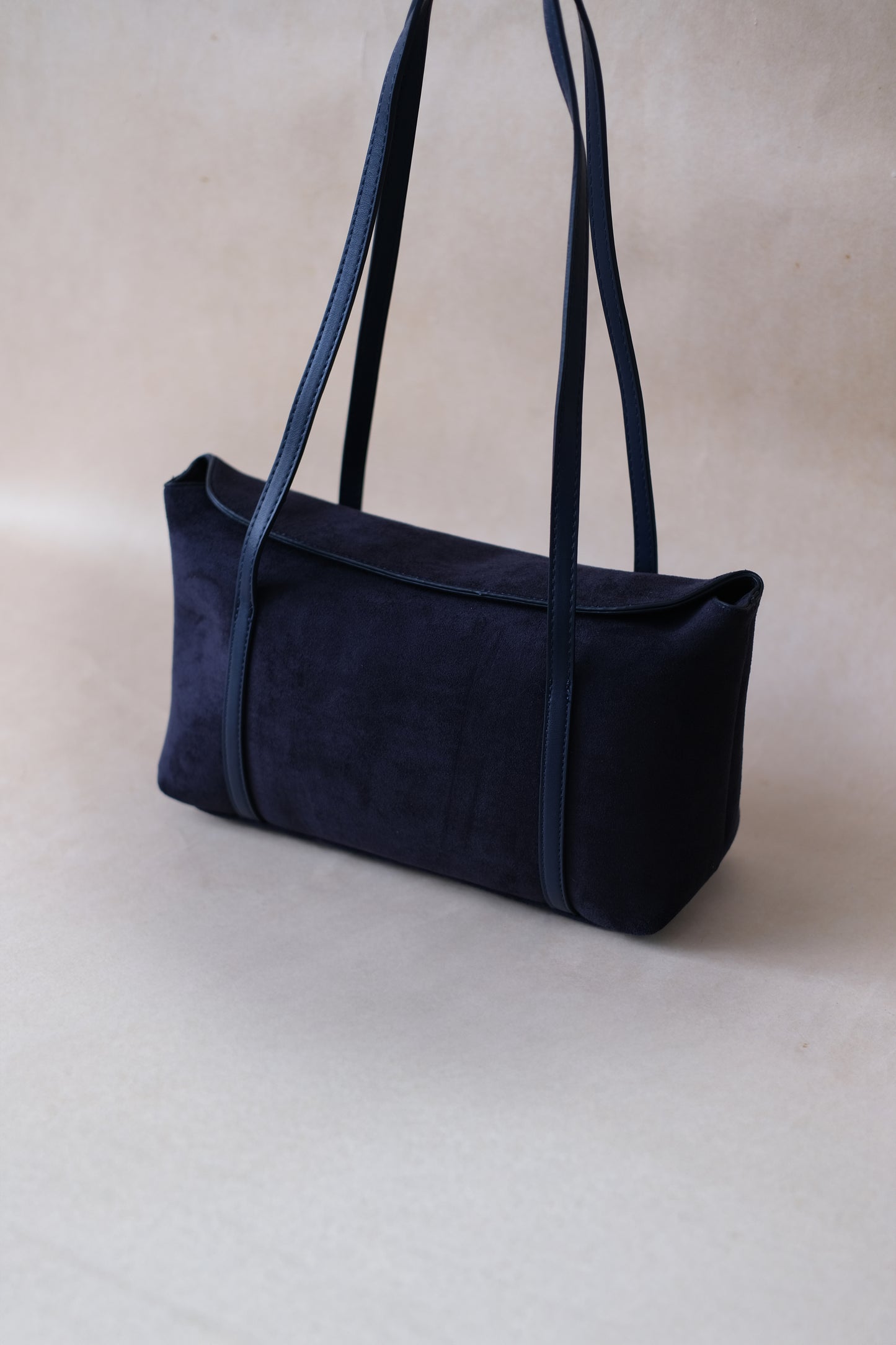Matte Épure Carry Tote - Dark Blue