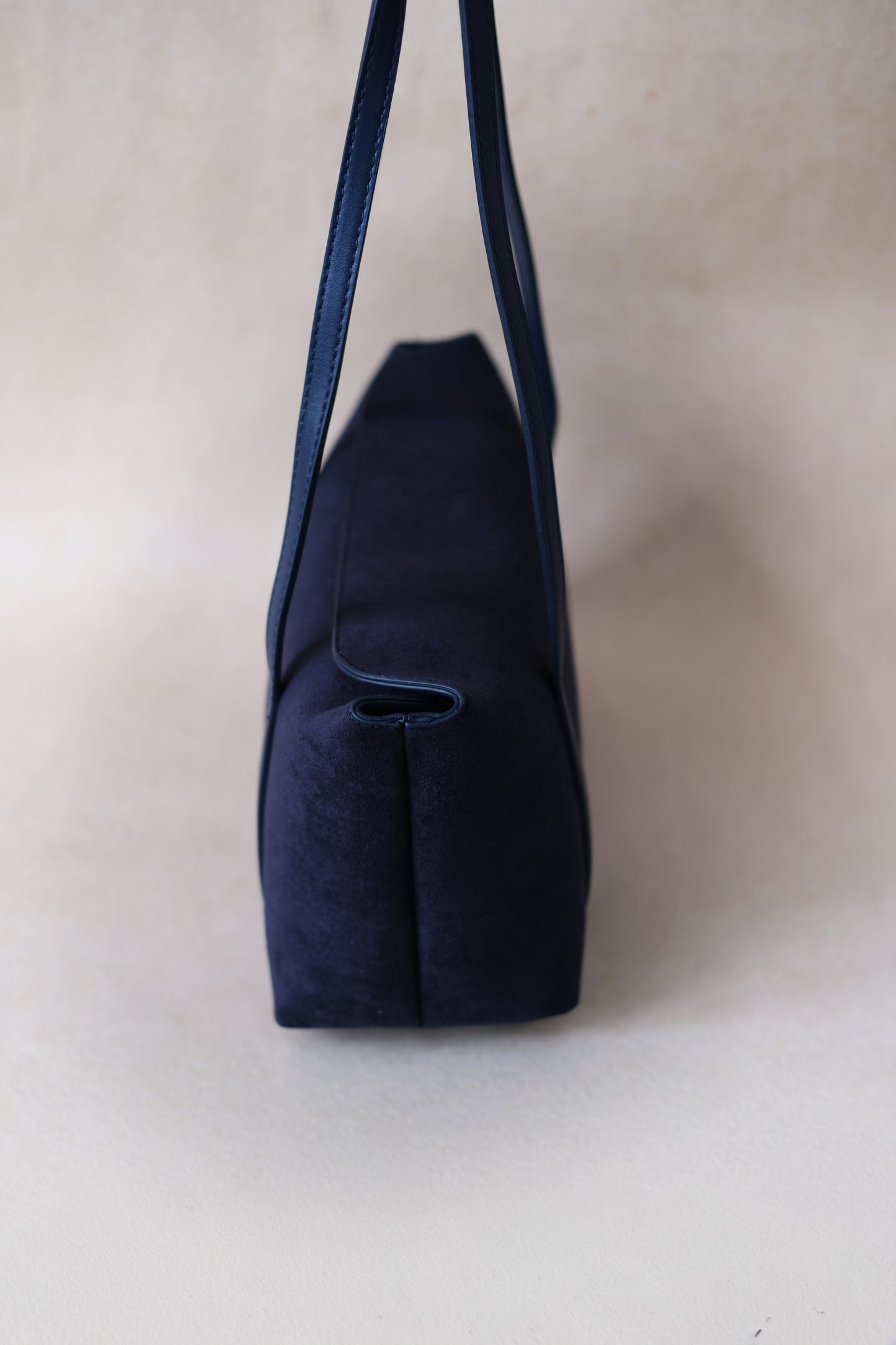 Matte Épure Carry Tote - Dark Blue