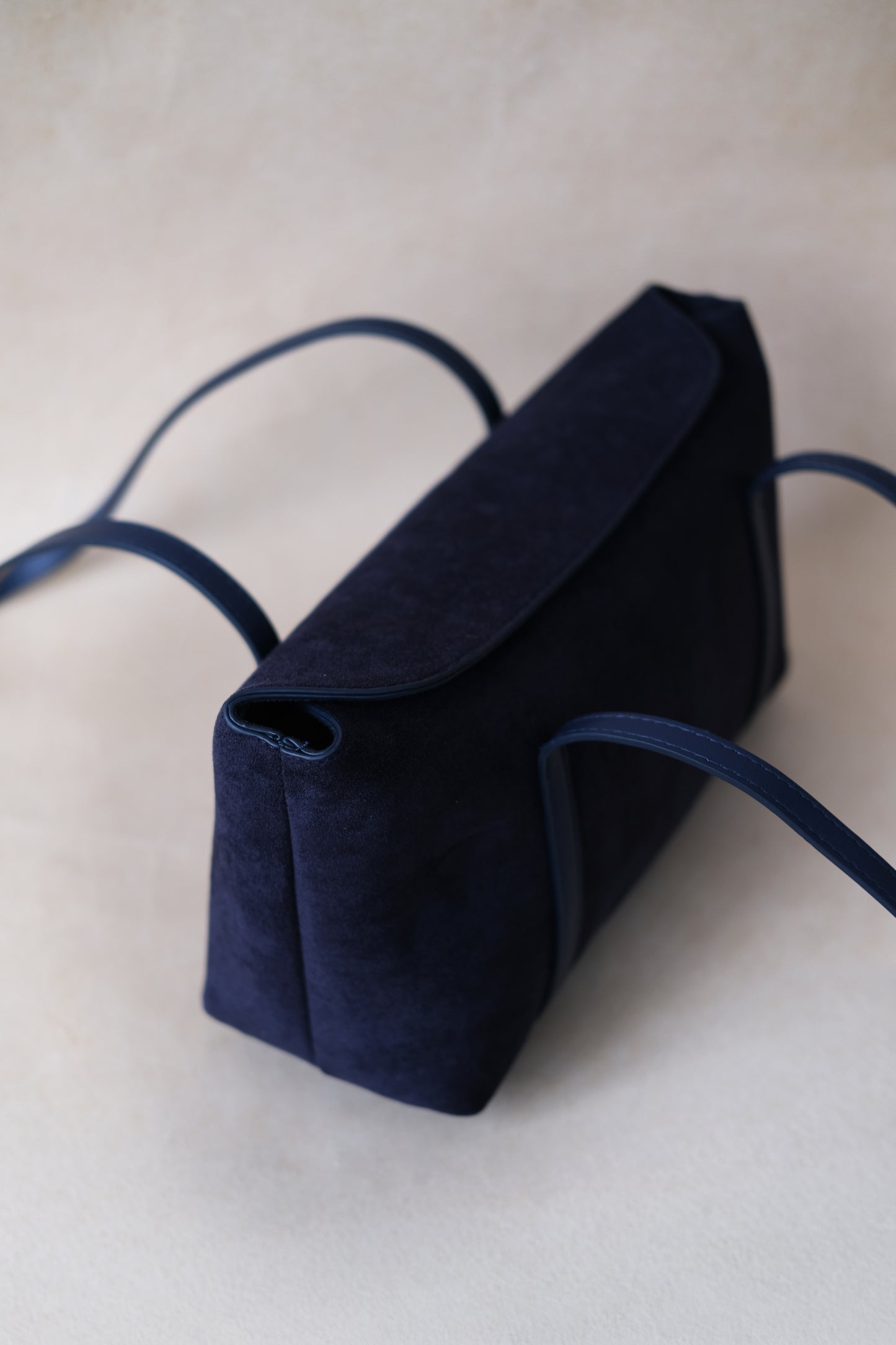 Matte Épure Carry Tote - Dark Blue