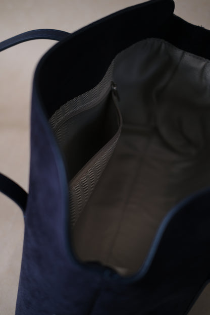 Matte Épure Carry Tote - Dark Blue