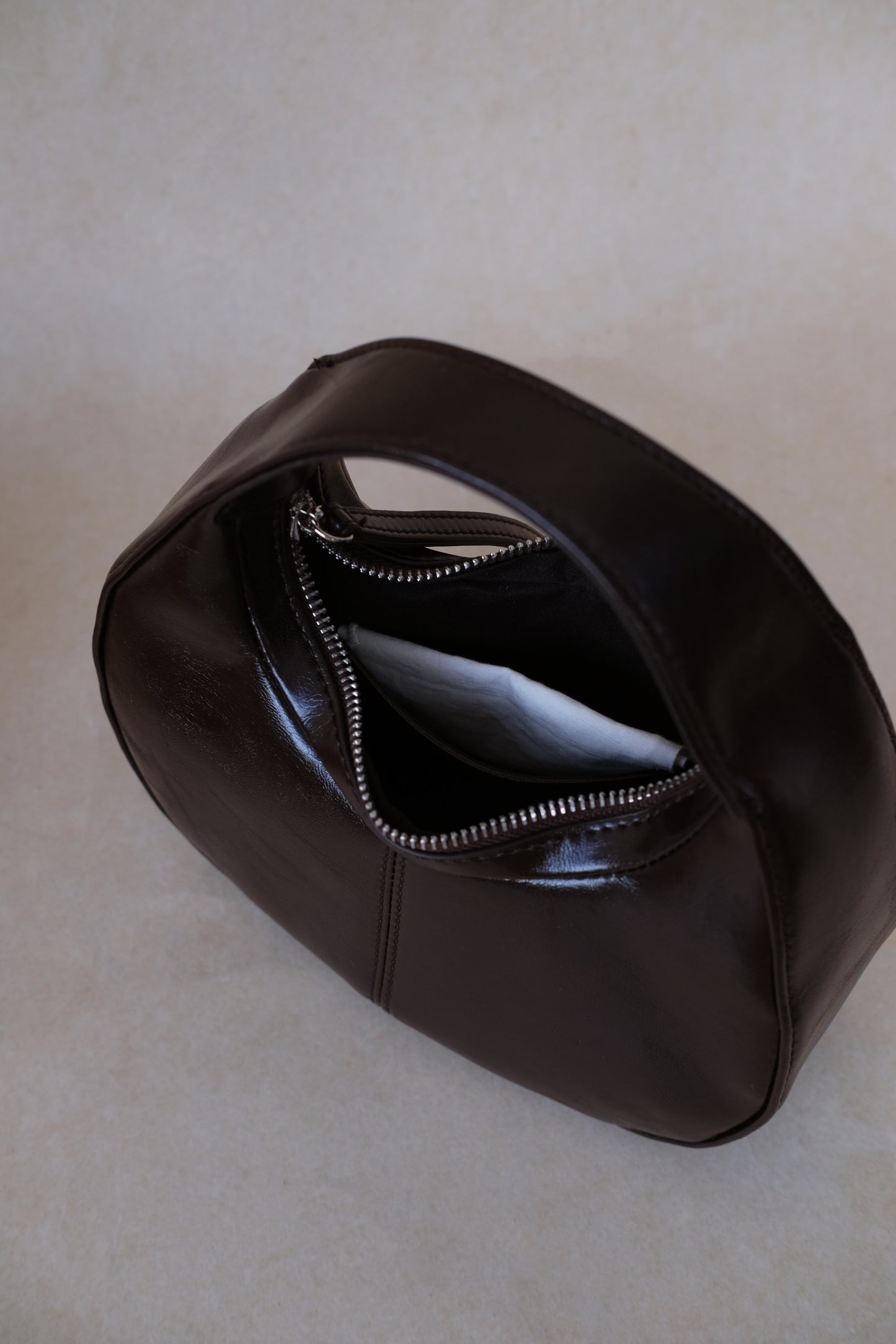 Véra Mini Hobo Bag - Coffee