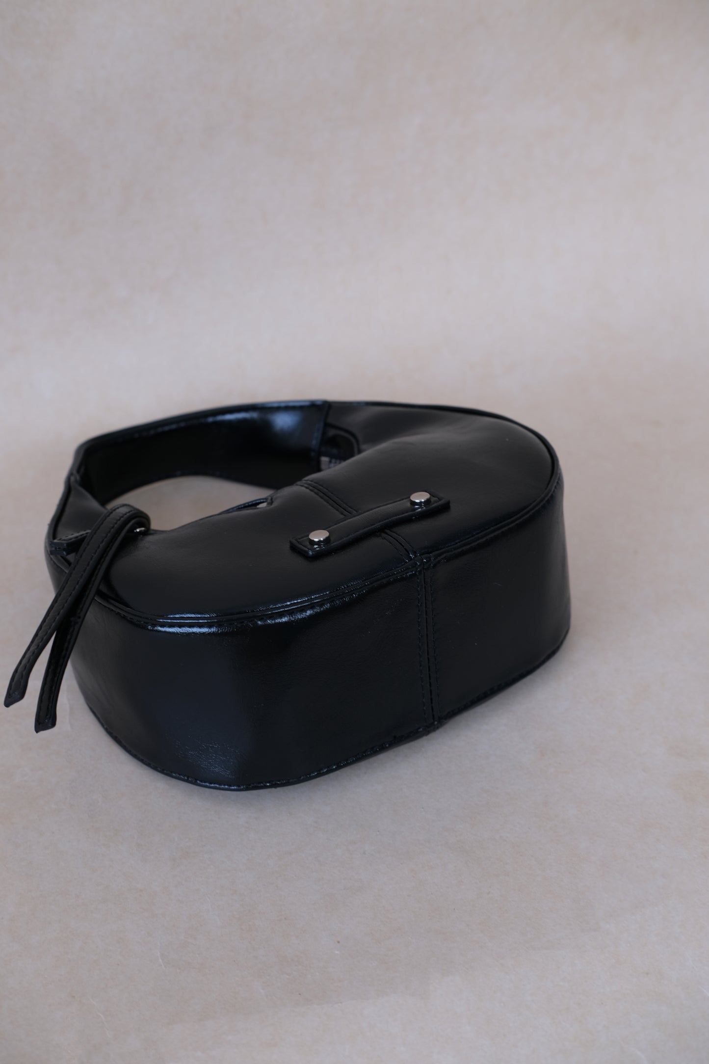 Véra Mini Hobo Bag - Classic Black
