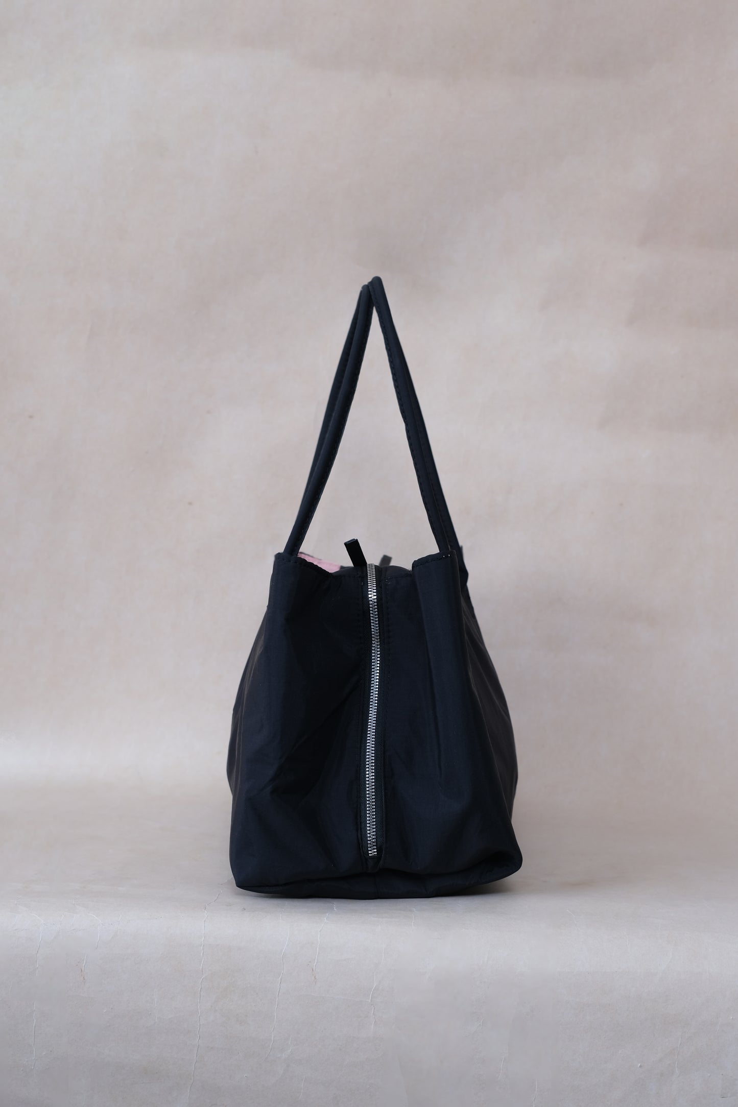 Essence Nylon Tote - Black Pink