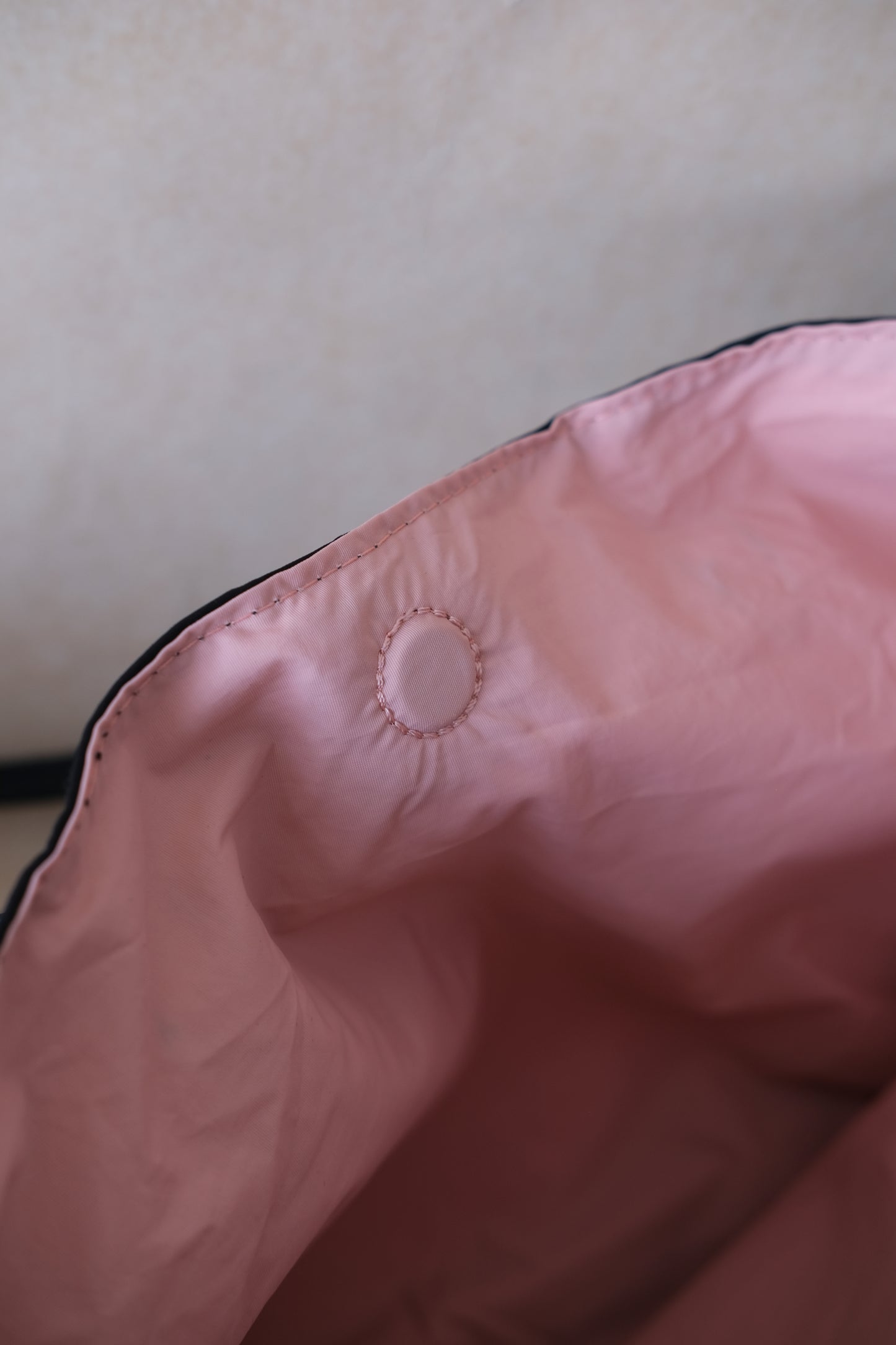 Essence Nylon Tote - Black Pink